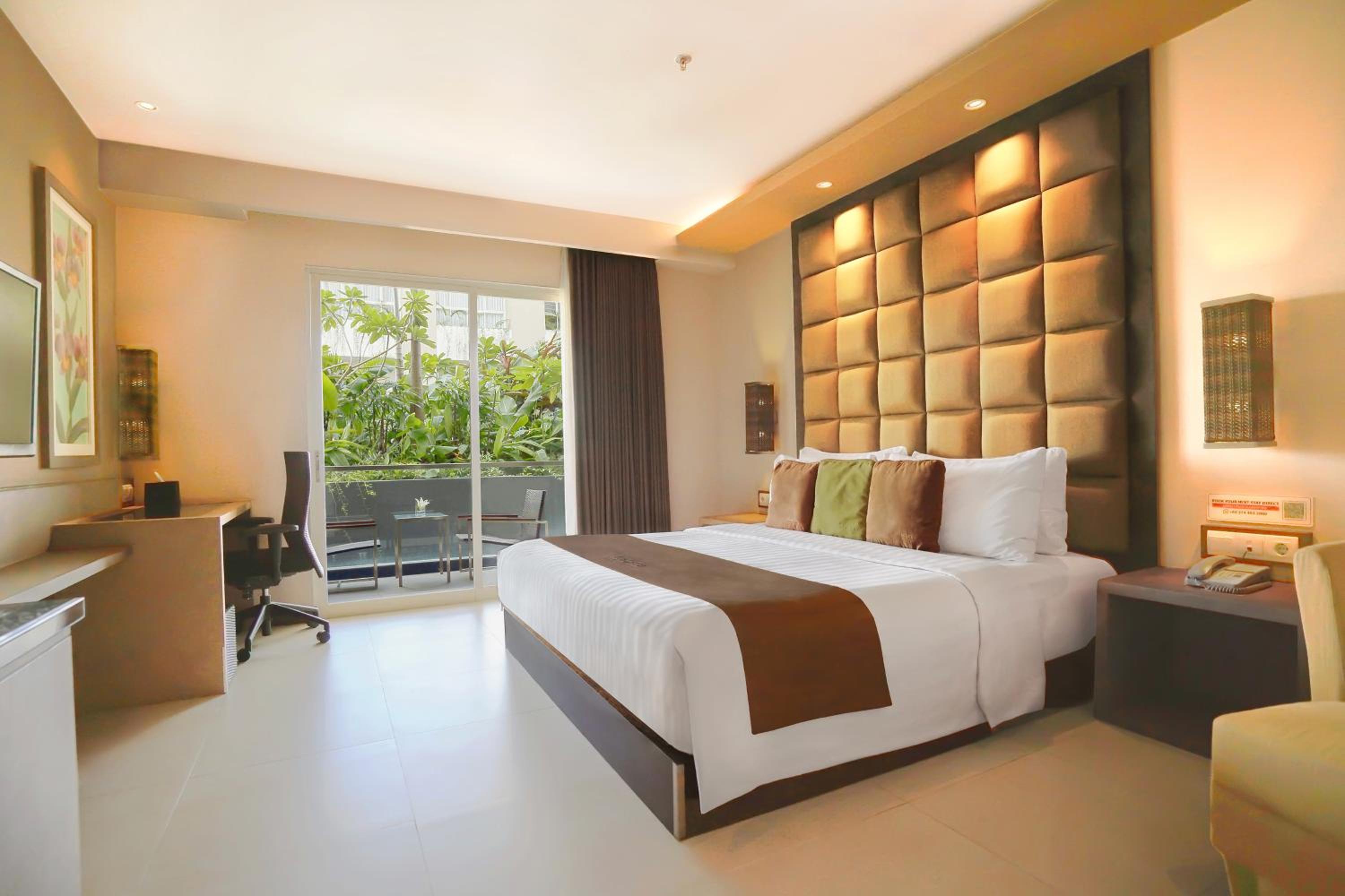 Premier King Room Staycation with Balcony