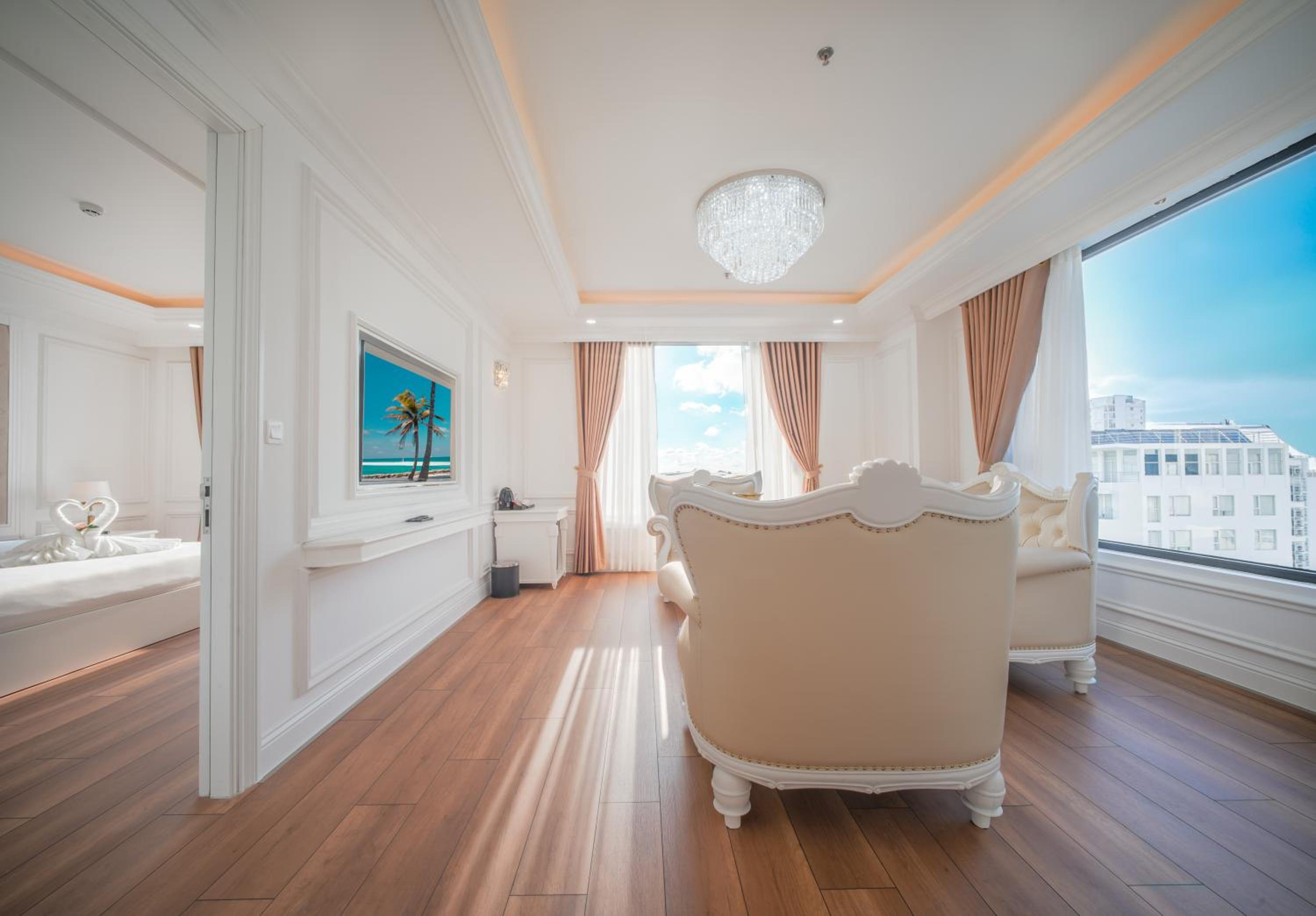 Suite with Sea View - Photo 7