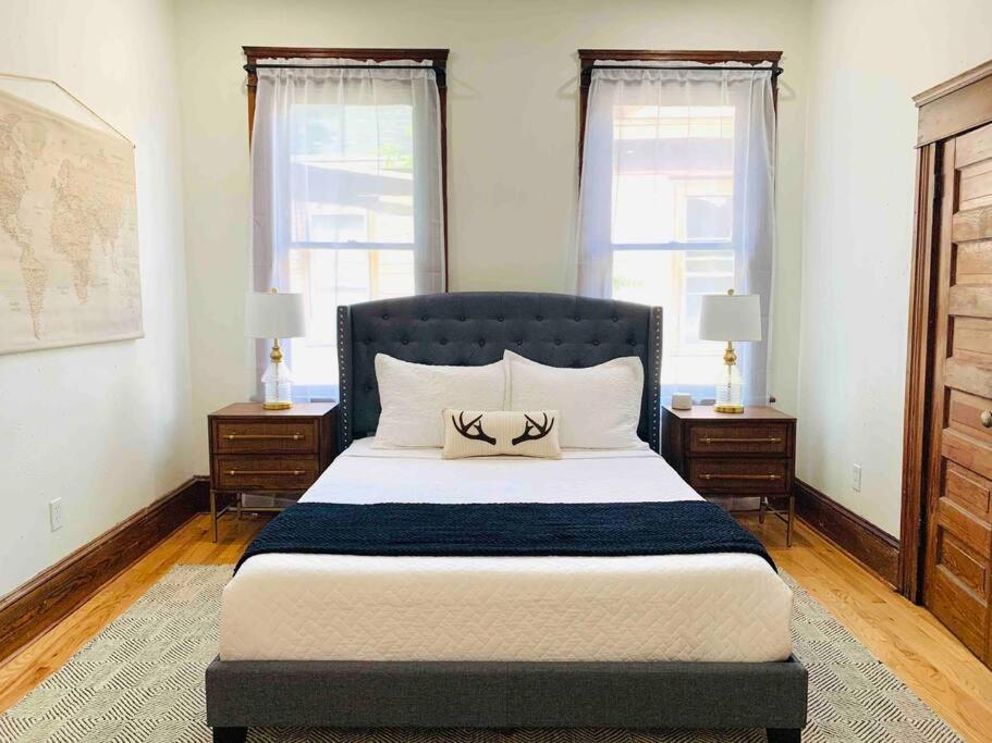 Four-Bedroom Apartment photo 3