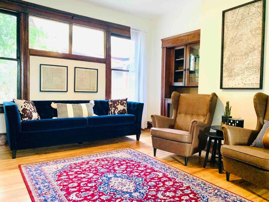 Four-Bedroom Apartment photo 1