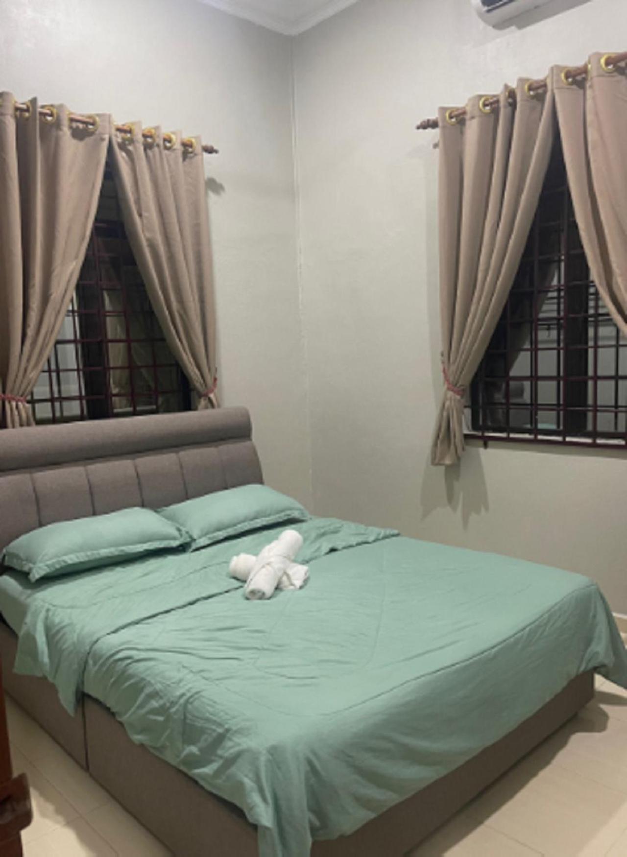 One-Bedroom House - Photo 8
