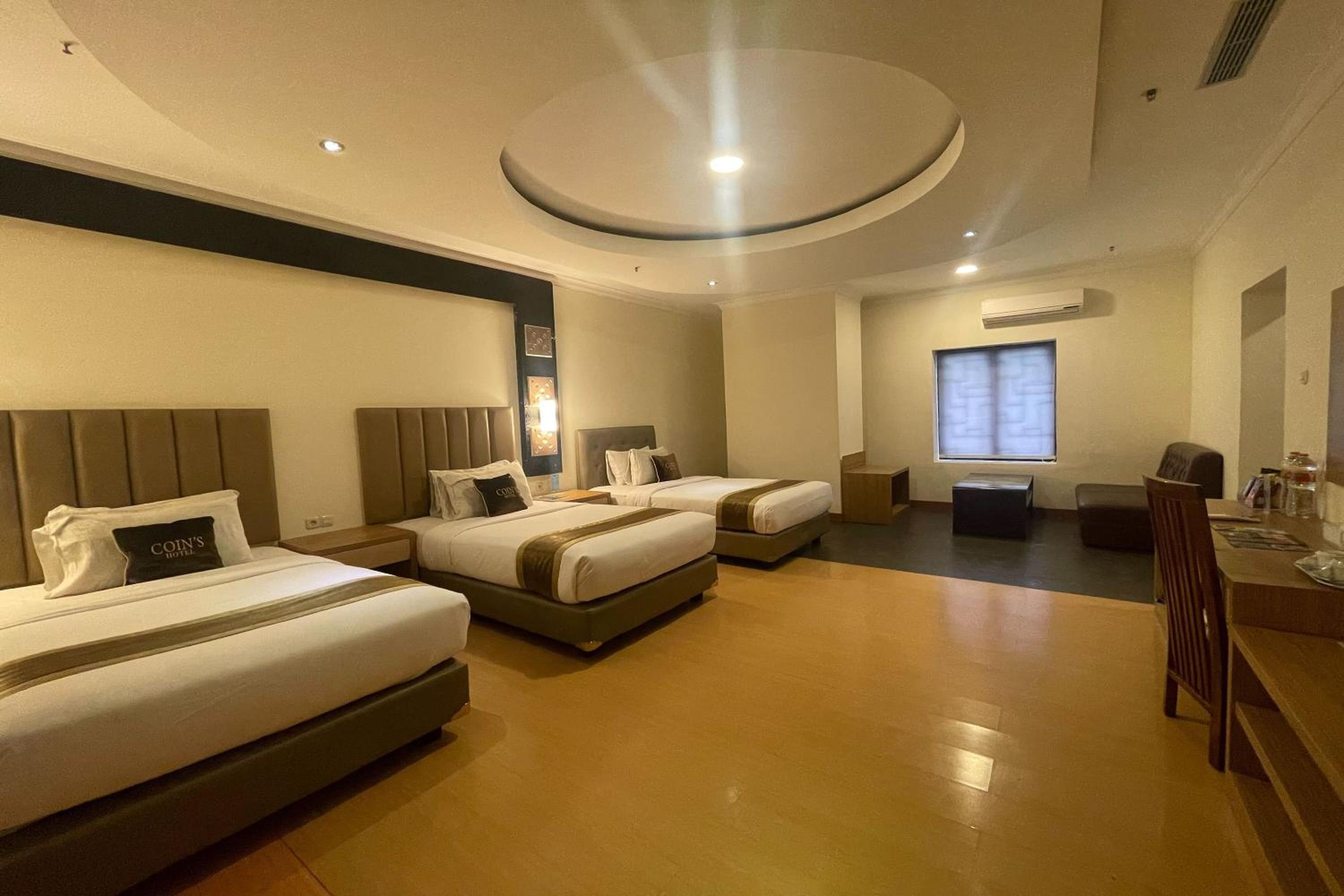 Family Room - Photo 1