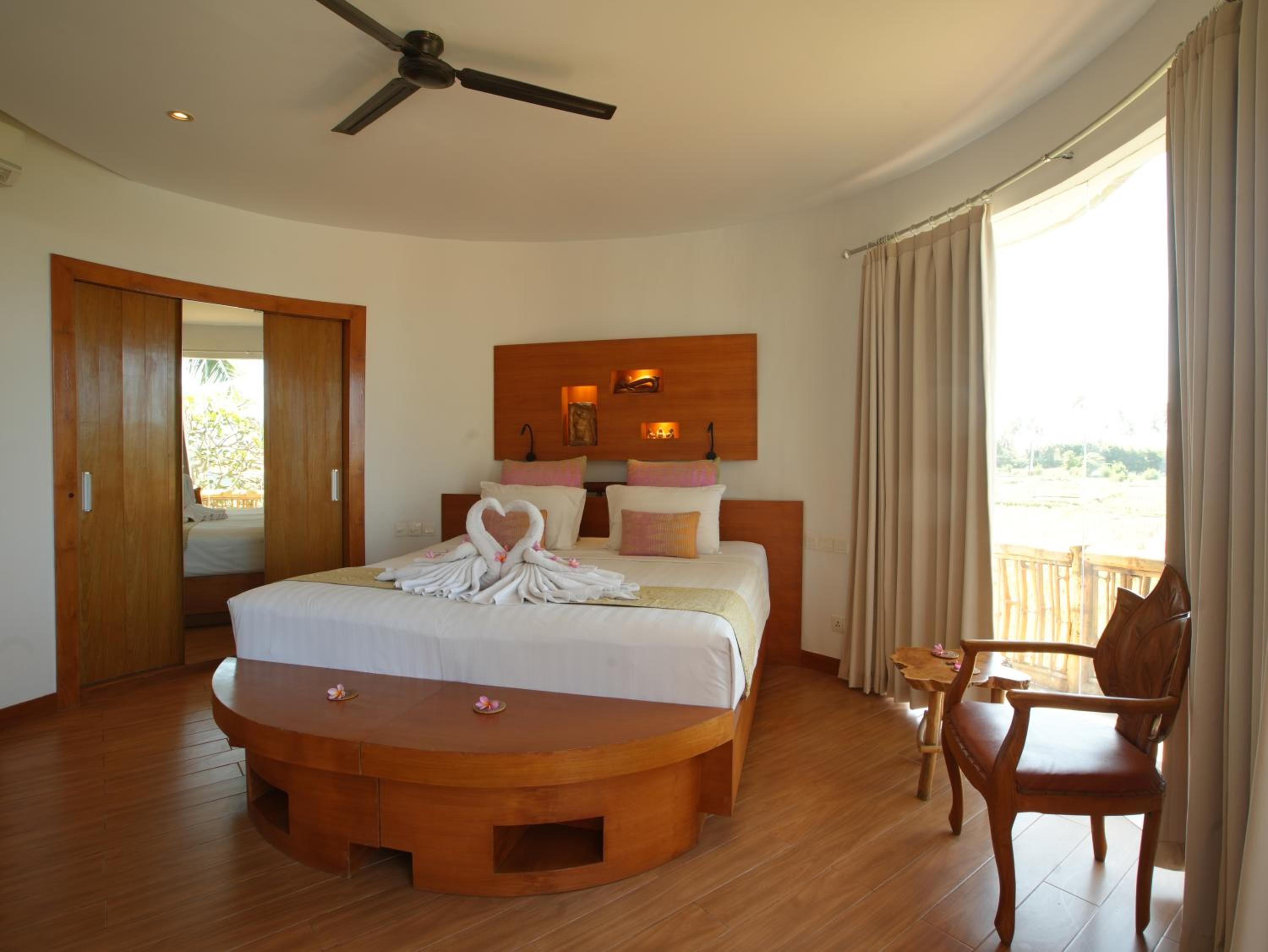 Villa photo 2