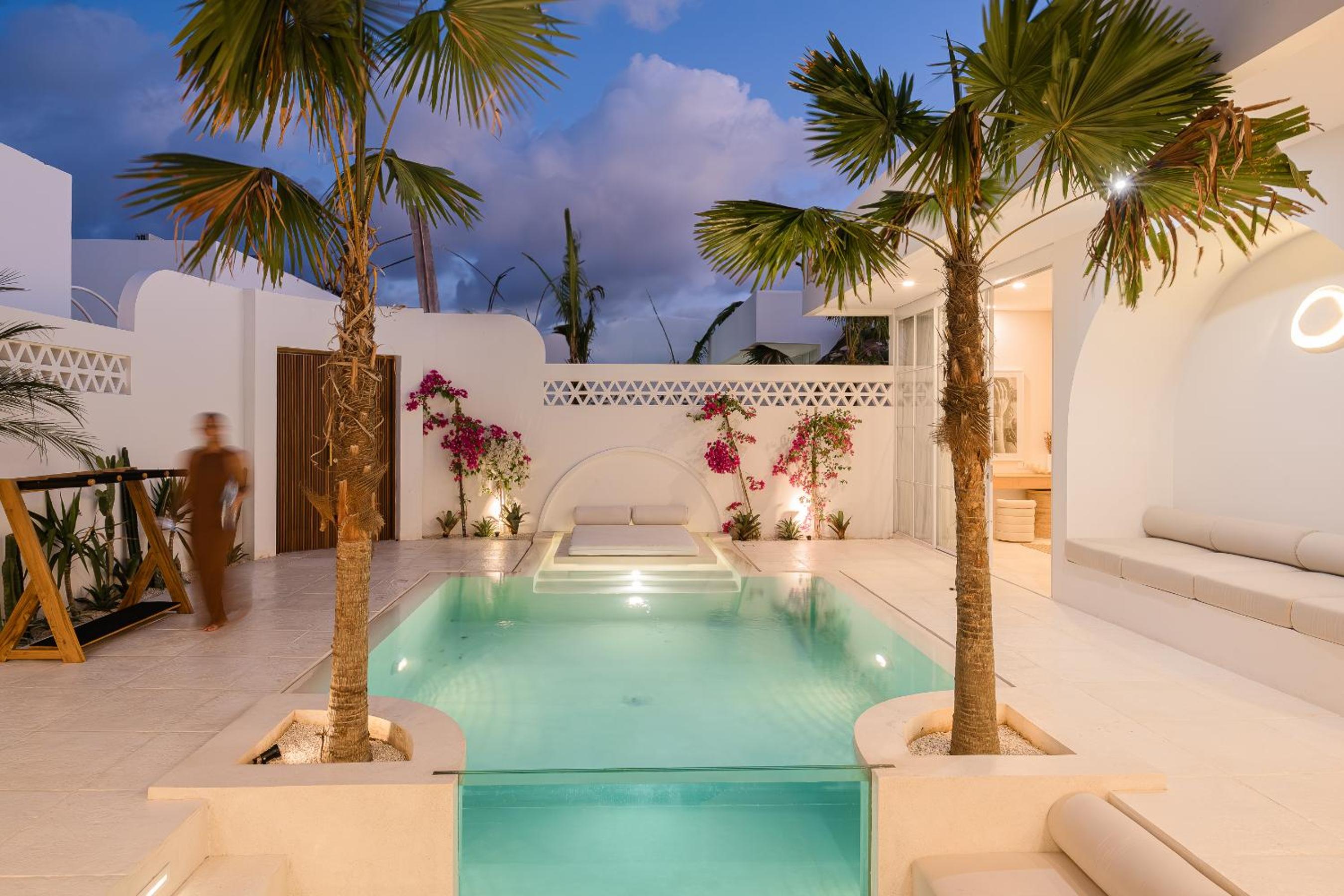 Villa with Private Pool photo 3