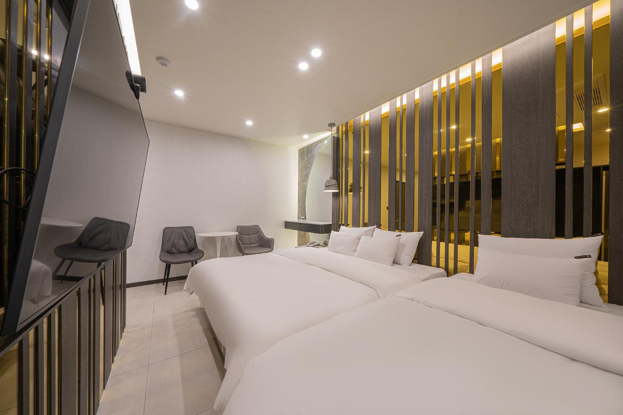 Superior Twin Room photo 2