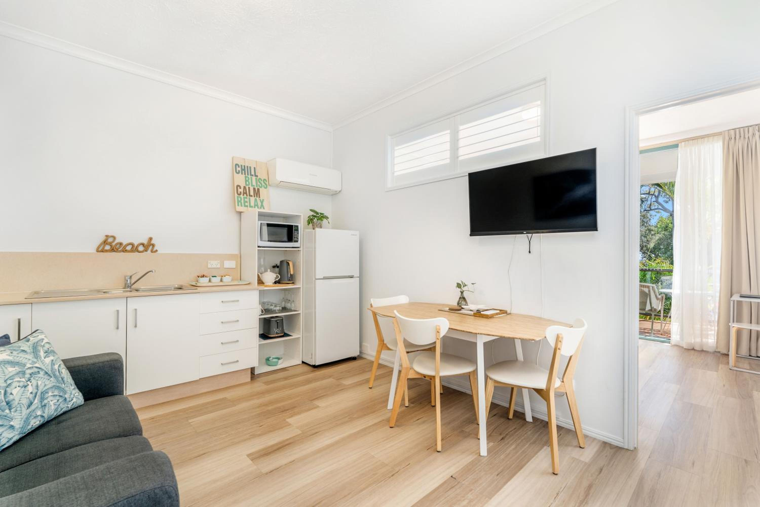Studio Apartment photo 2