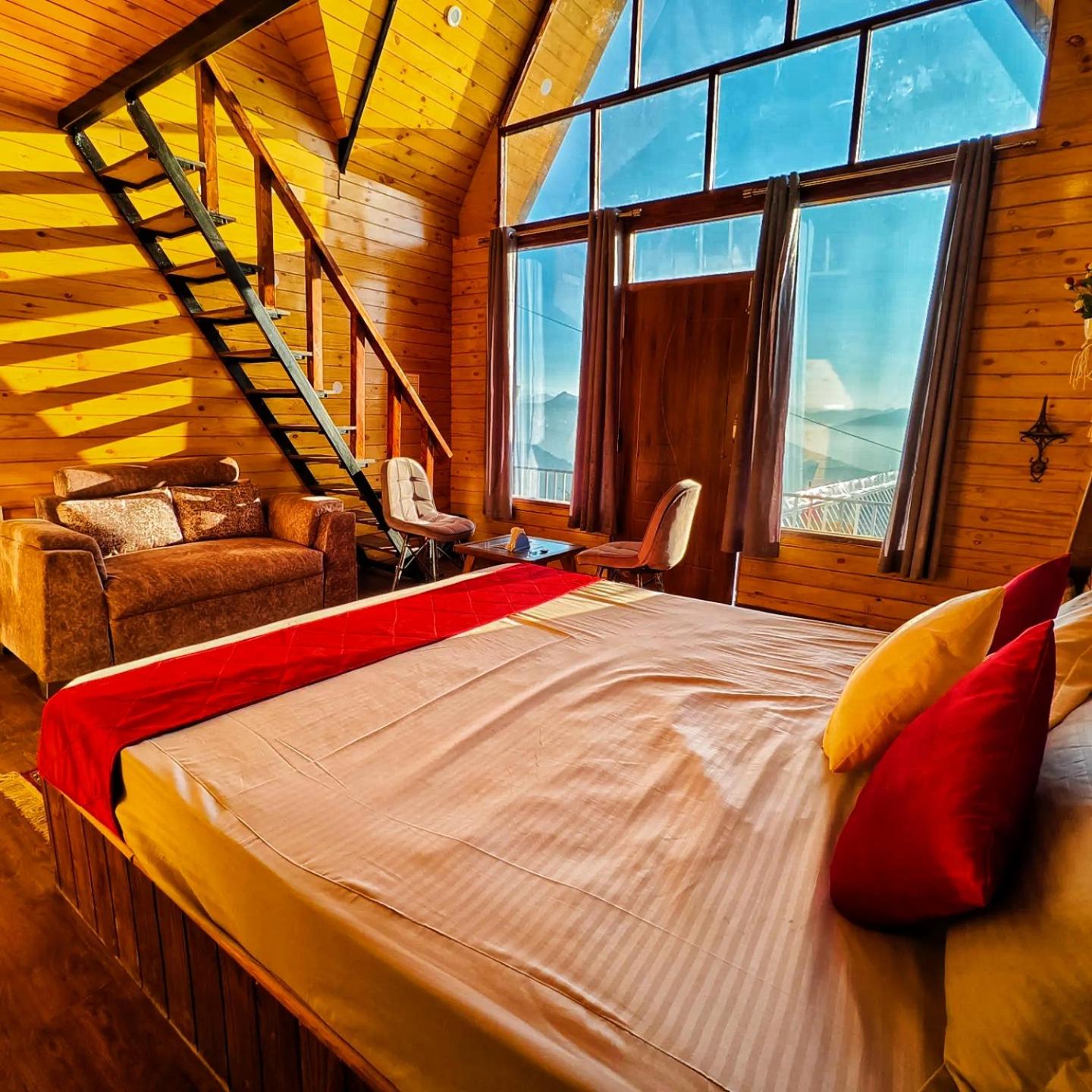 Family Room with Mountain View photo 2