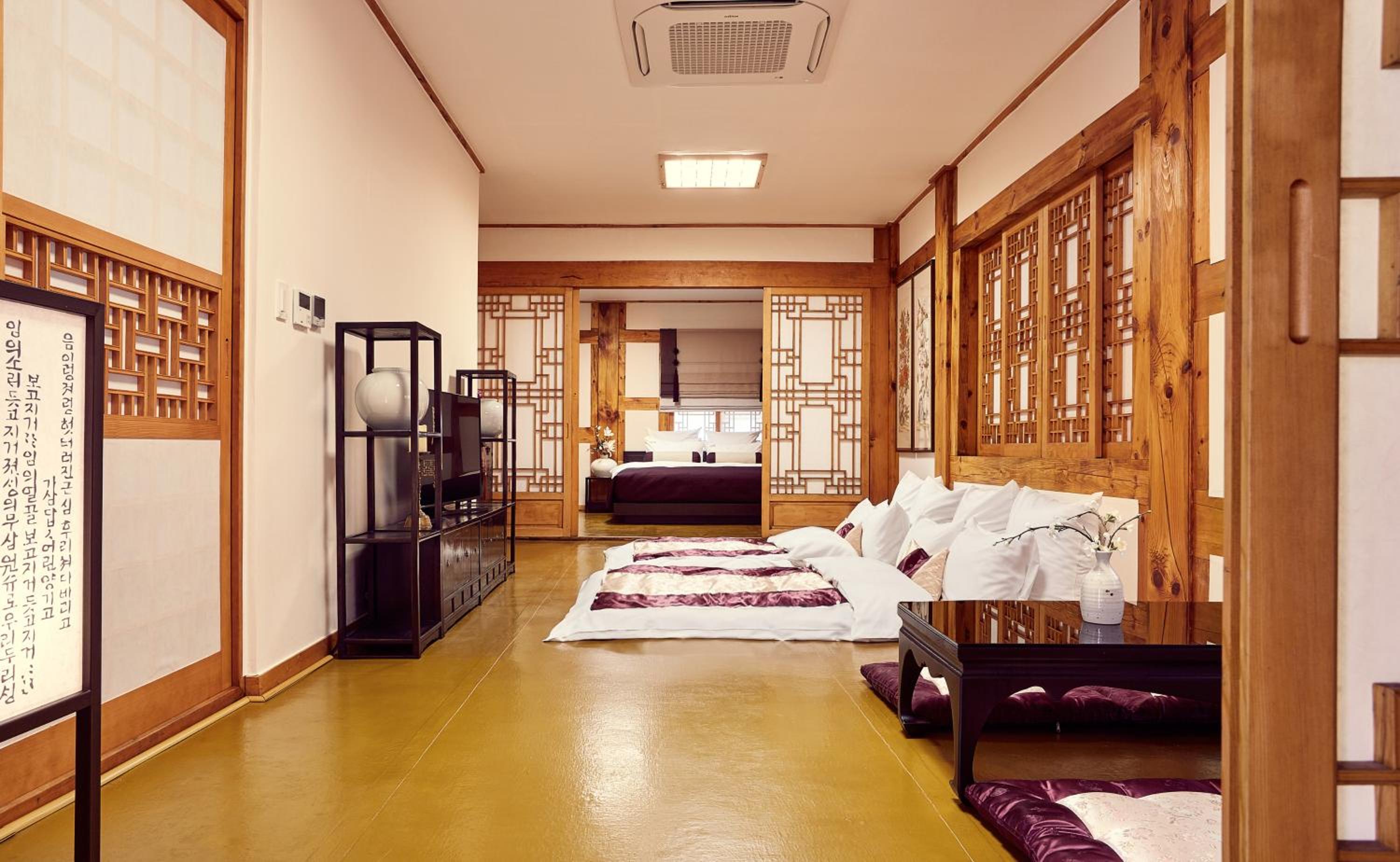 Deluxe Suite photo 2