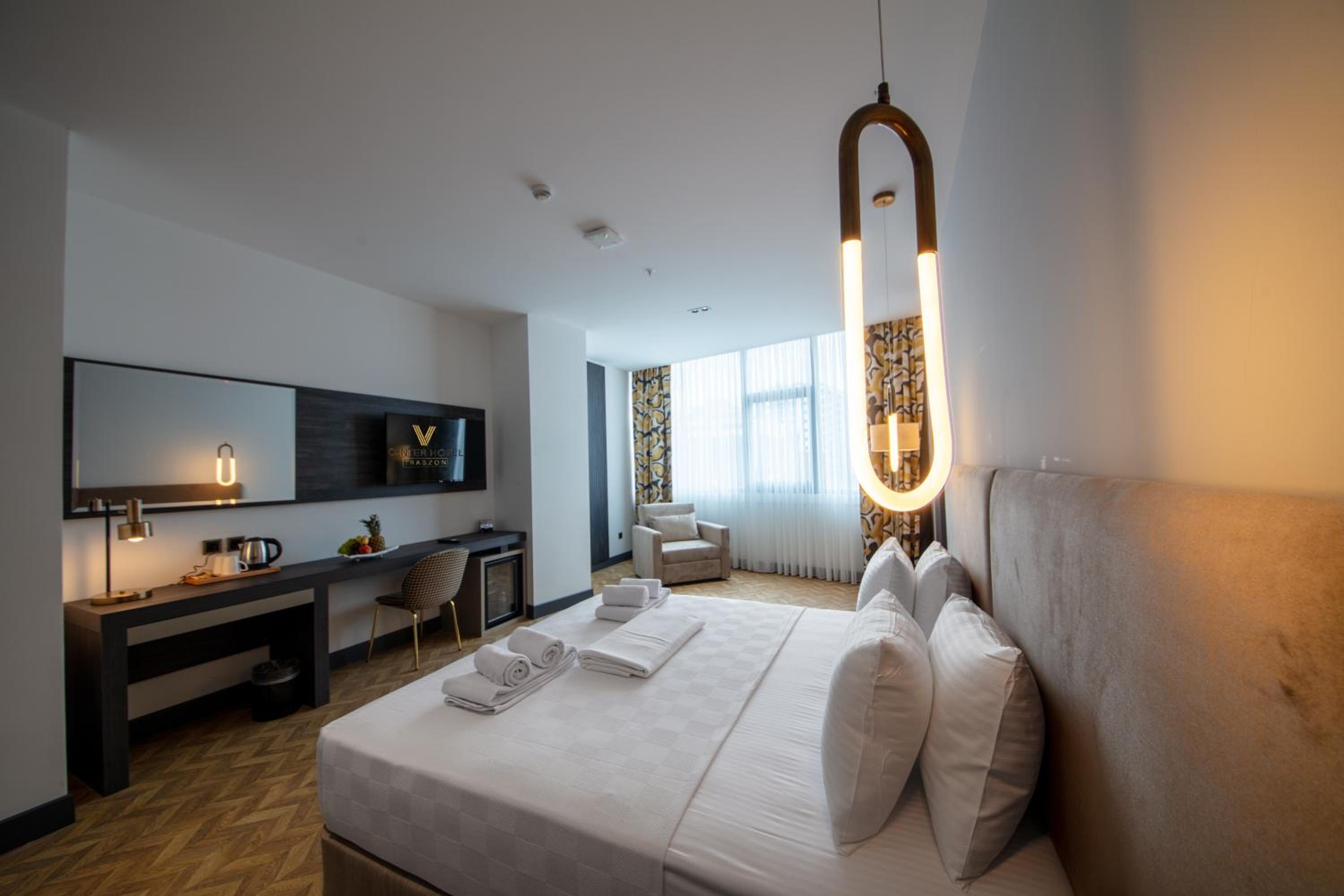 Deluxe Room - Photo 5