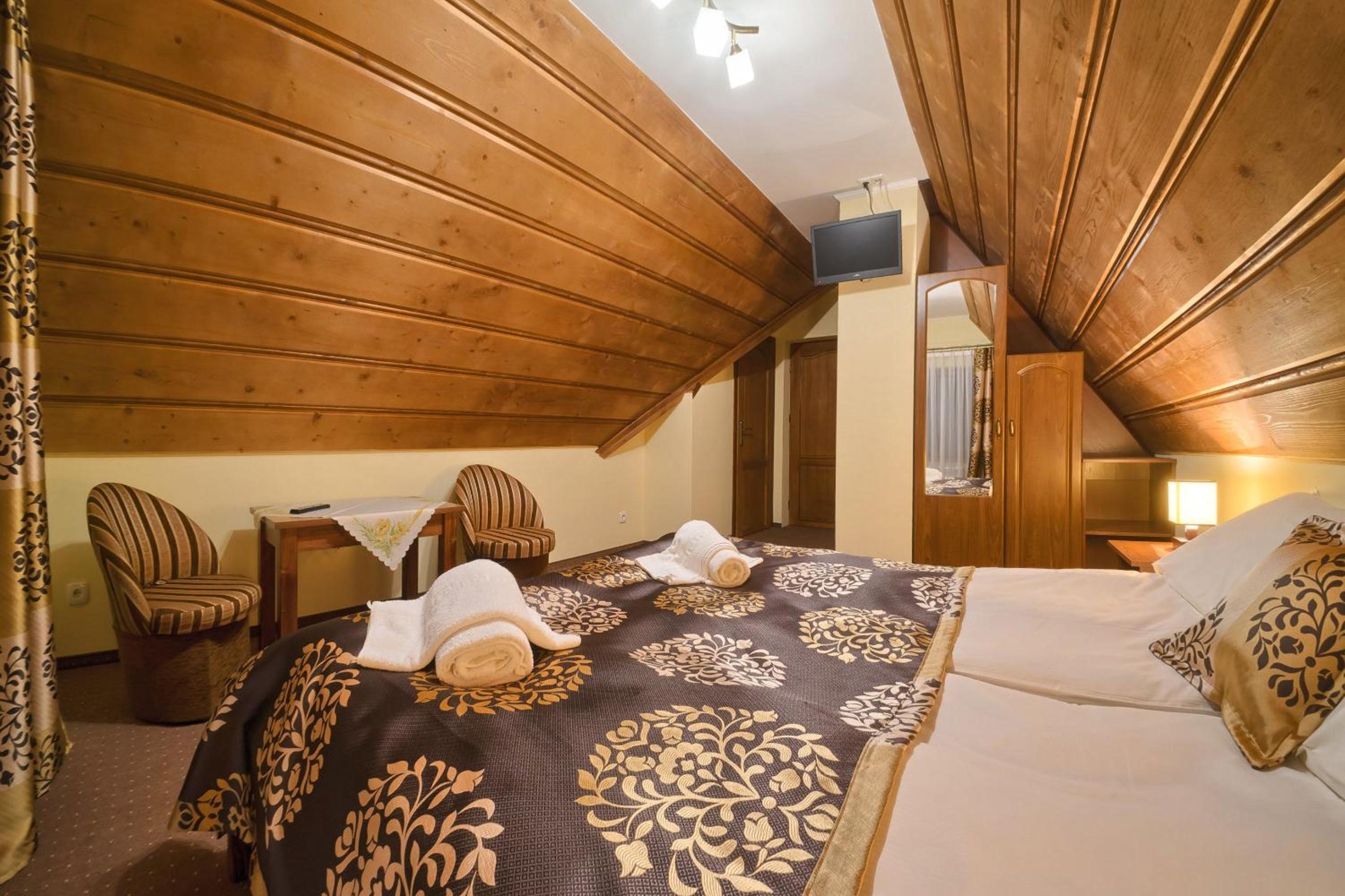 Double or Twin Room - Photo 24