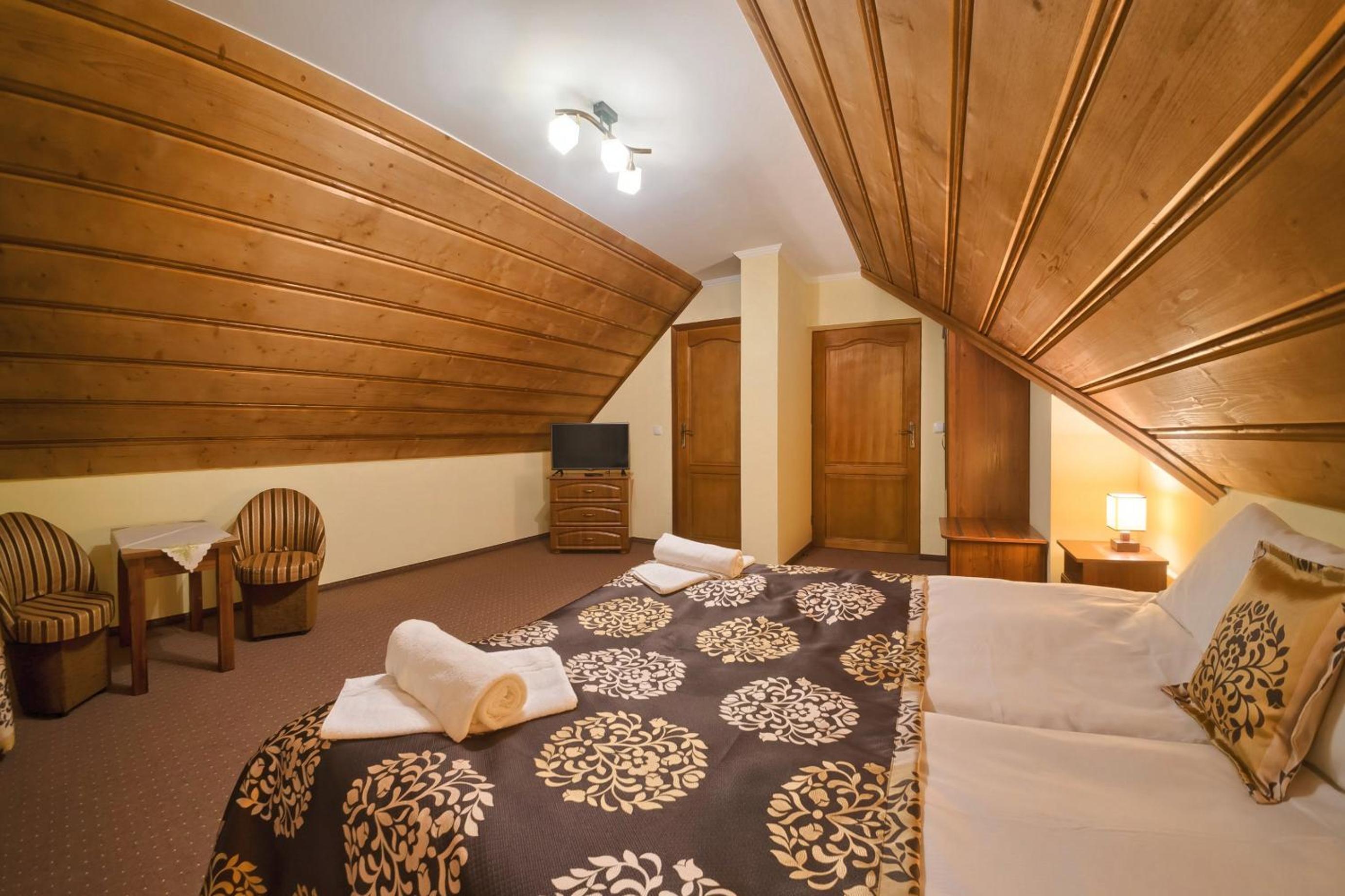 Double or Twin Room - Photo 19