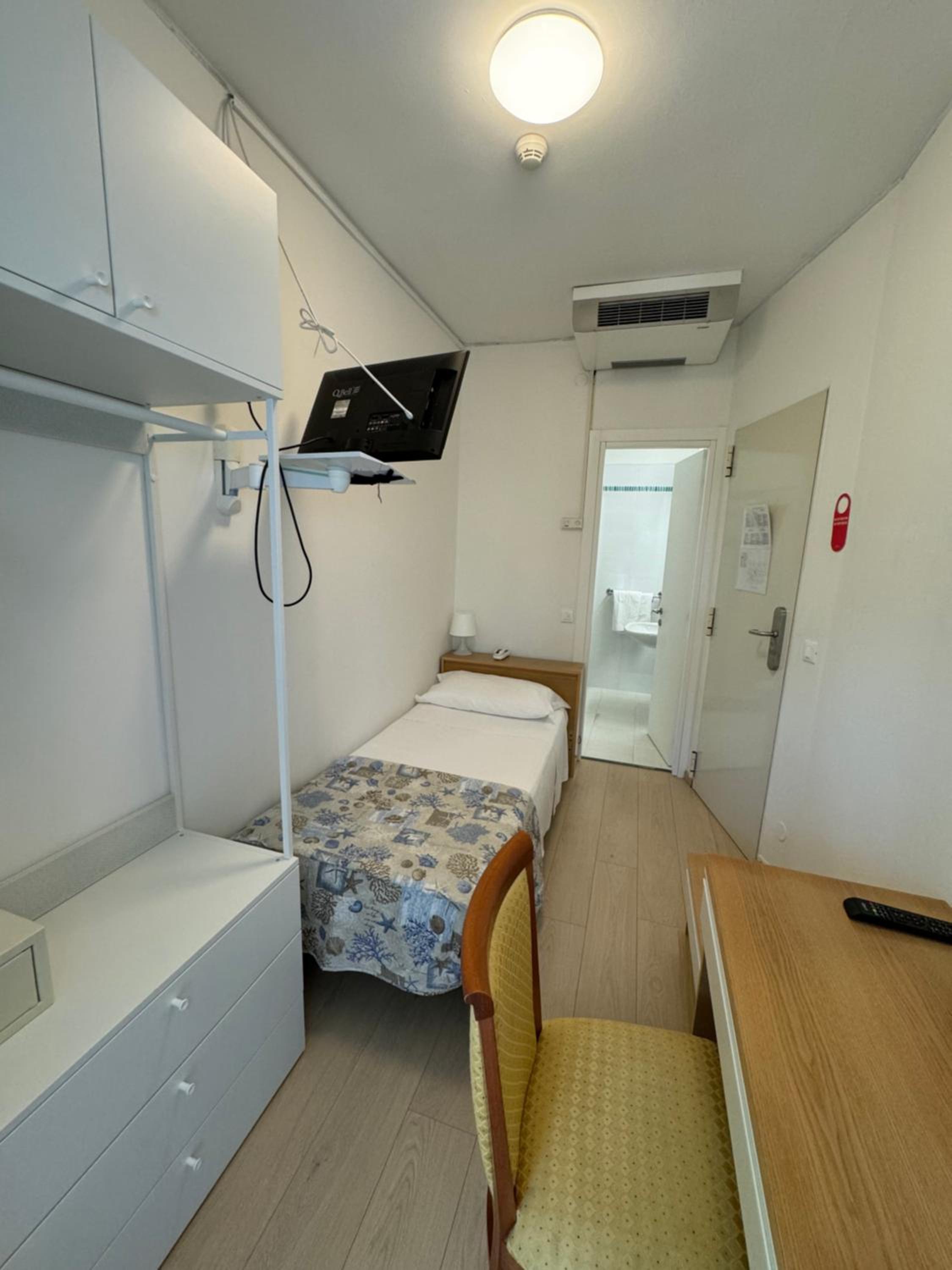 Single Room photo 3