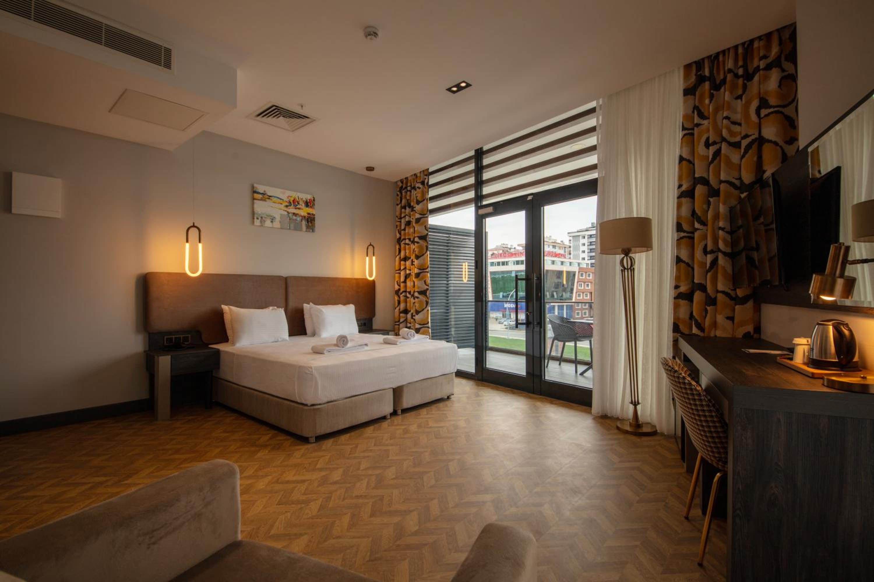 Suite with Terrace - Photo 7