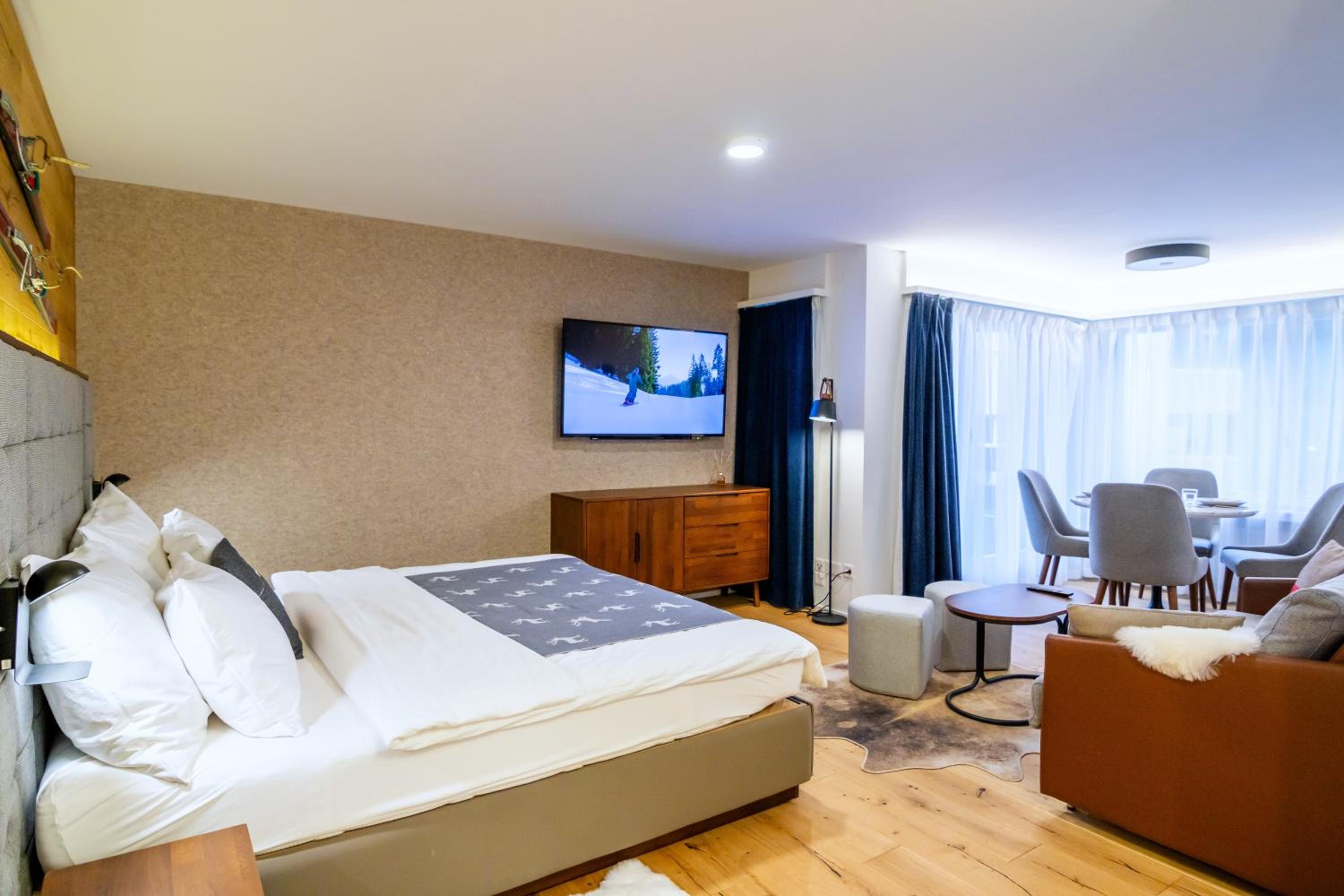 Studio Apartment photo 1