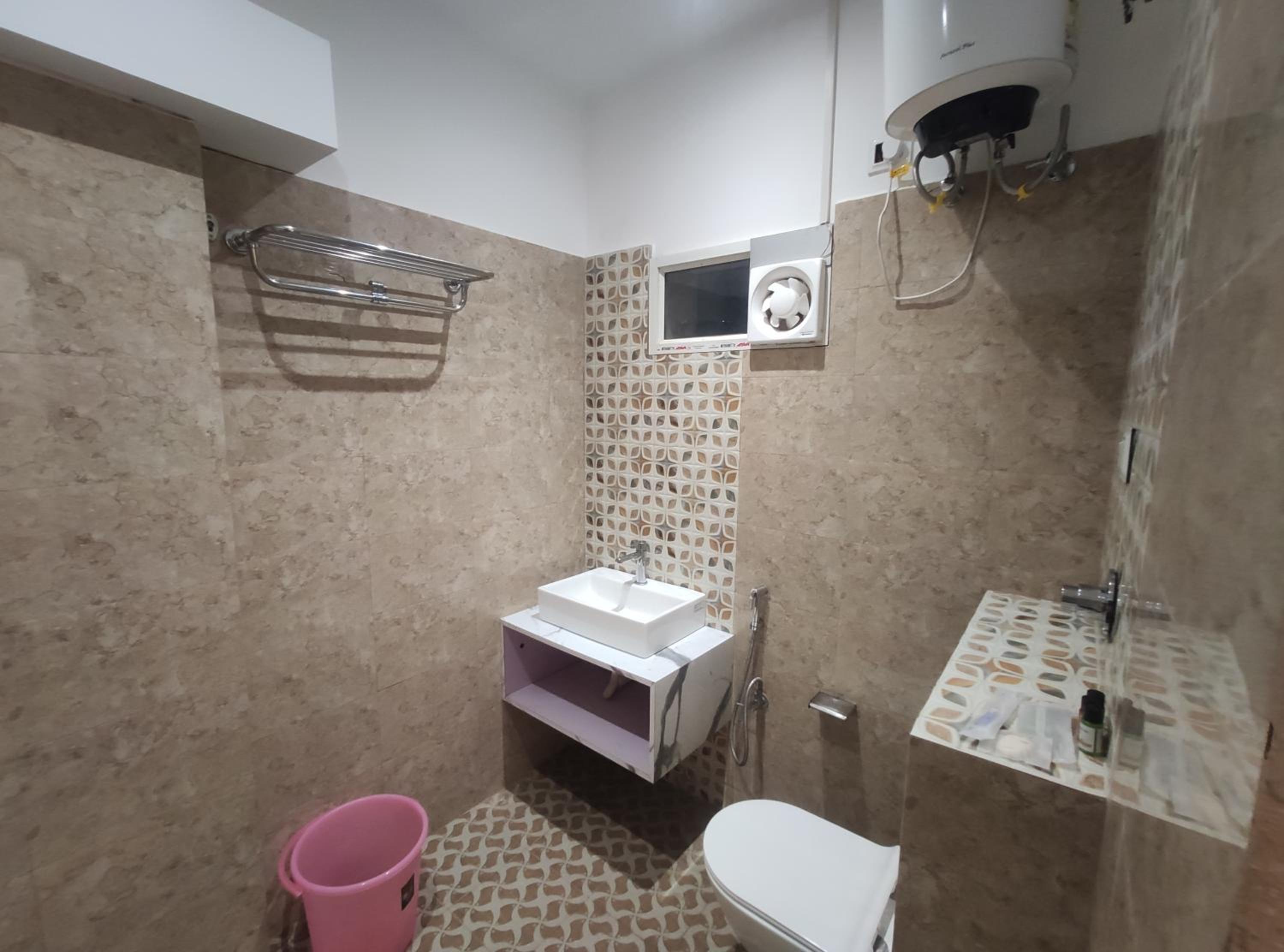 Deluxe Double Room photo 3
