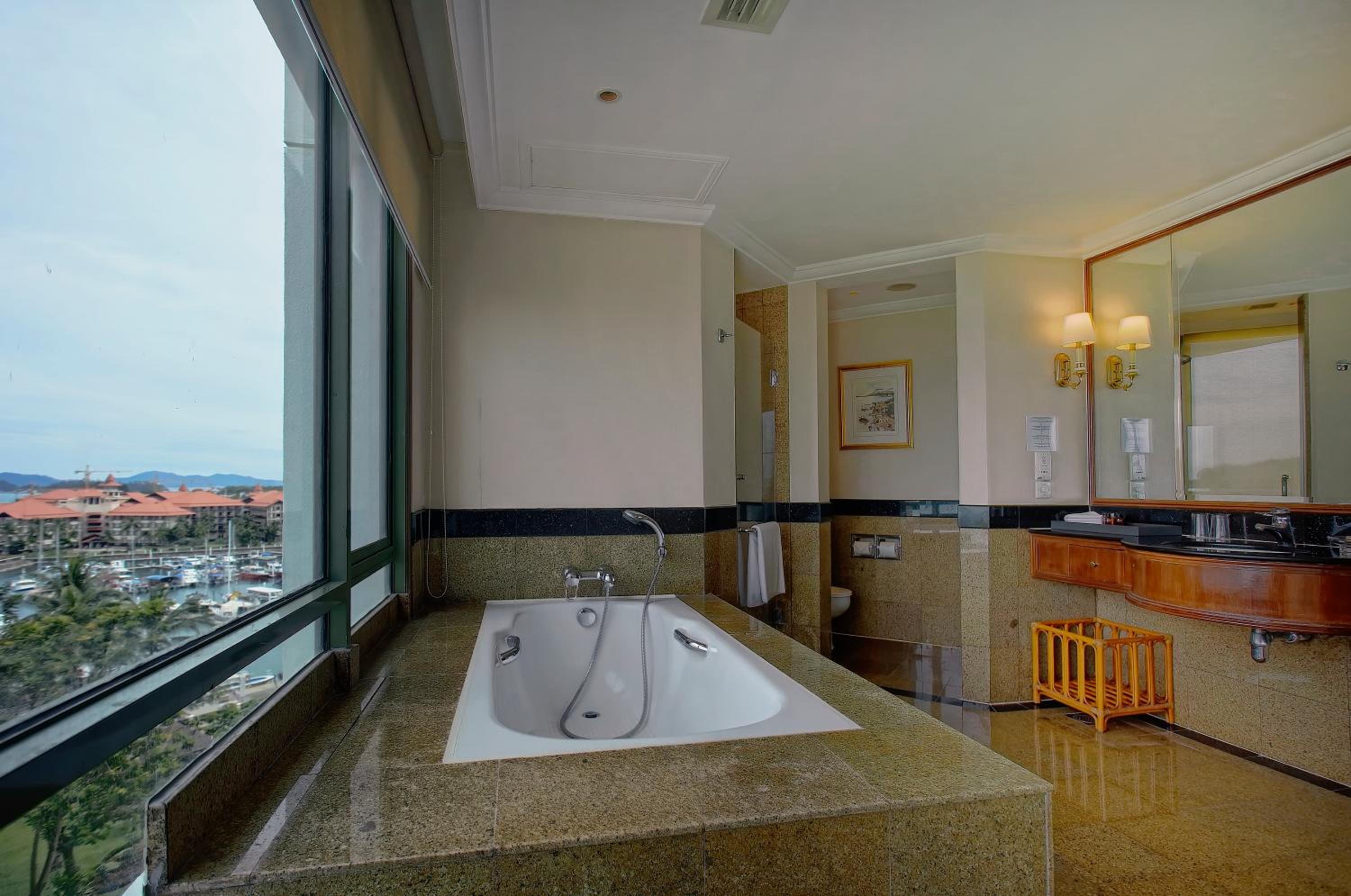Borneo Island Getaway - Executive Suite