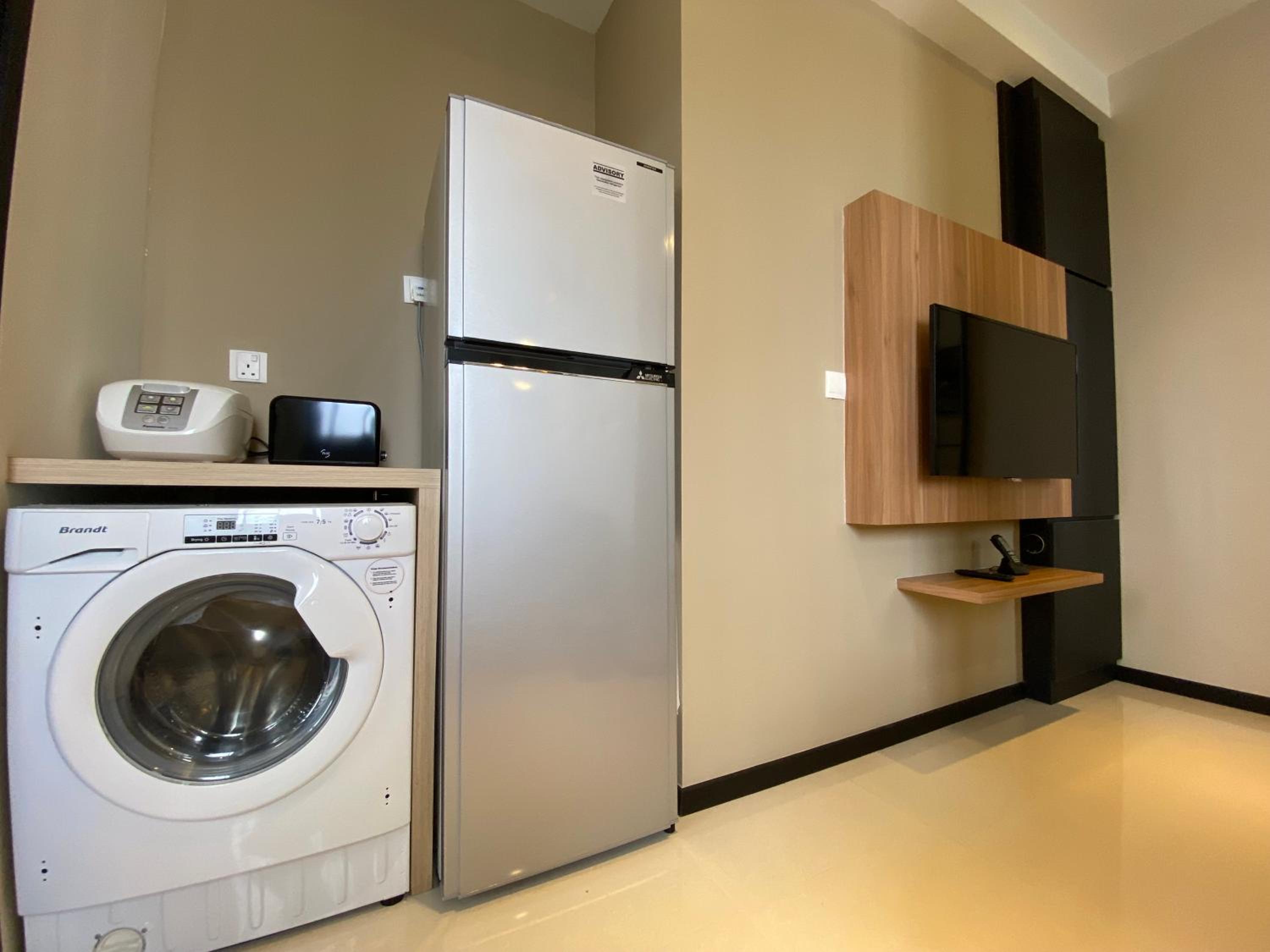 One Bedroom Executive With Balcony For Single Occupant photo 2