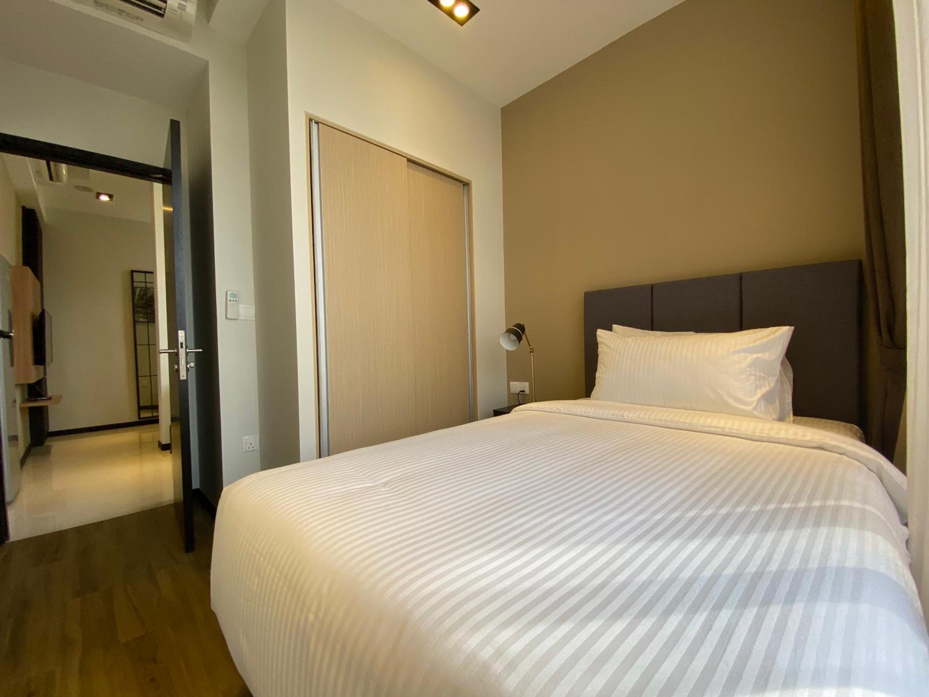 One Bedroom Executive With Balcony For Single Occupant photo 3