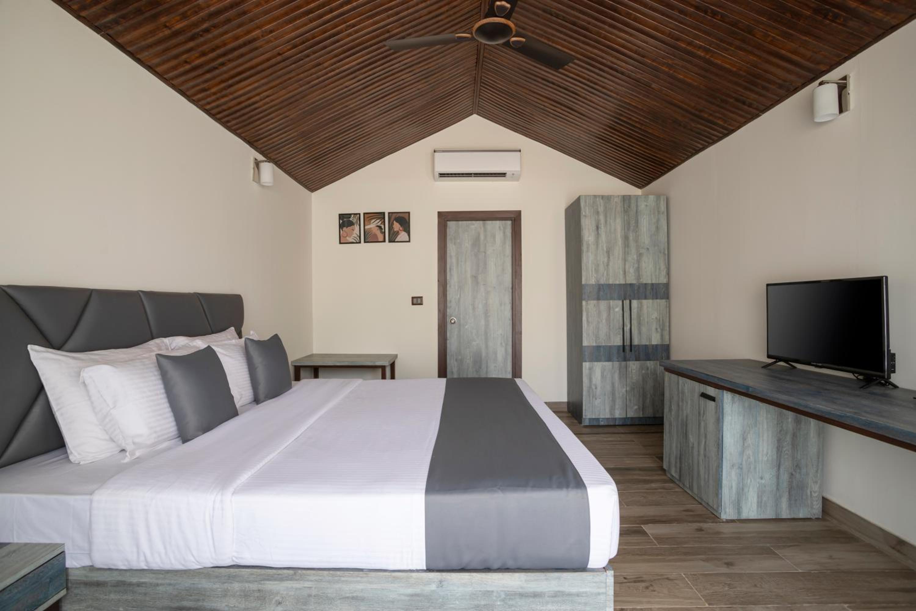 Party Cottage - 15% Discount on Food & Non-Alcoholic Beverages photo 3