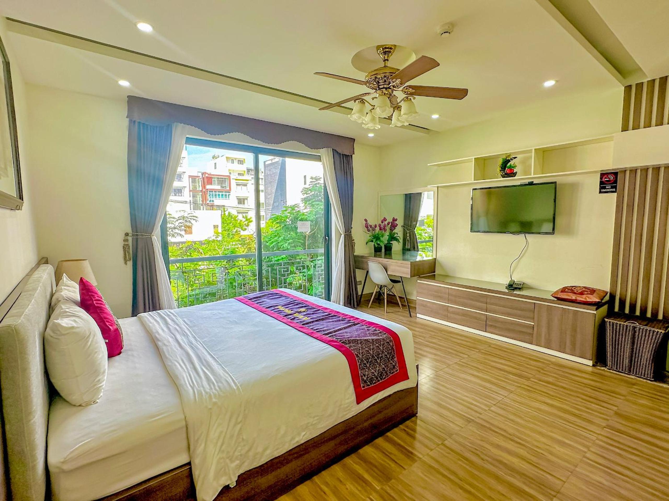 Superior King Room