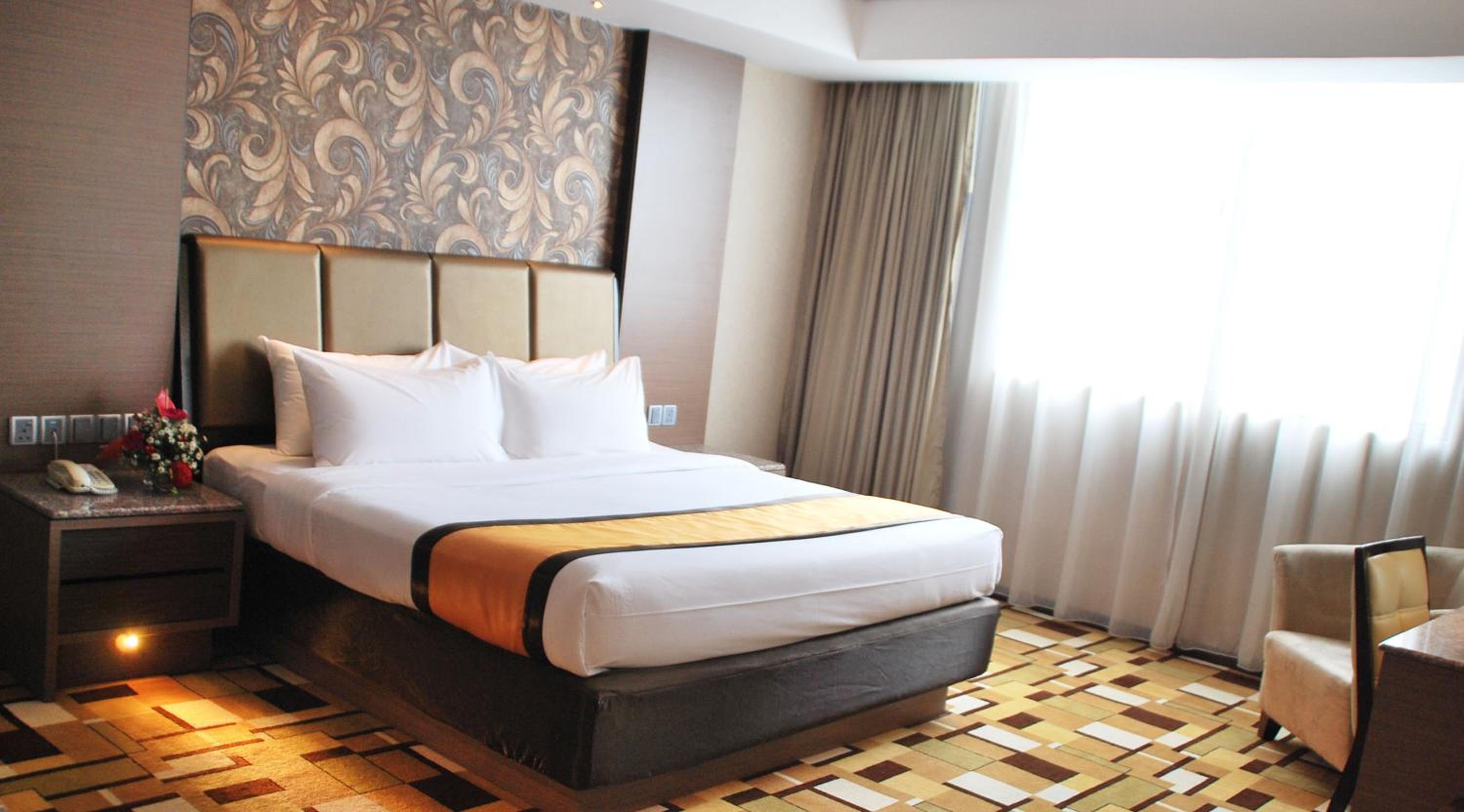 Deluxe King Room photo 2