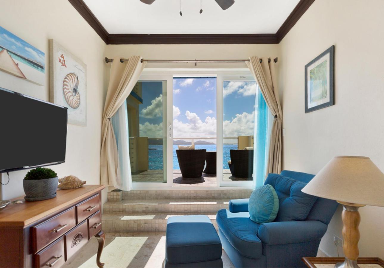Villa photo 1