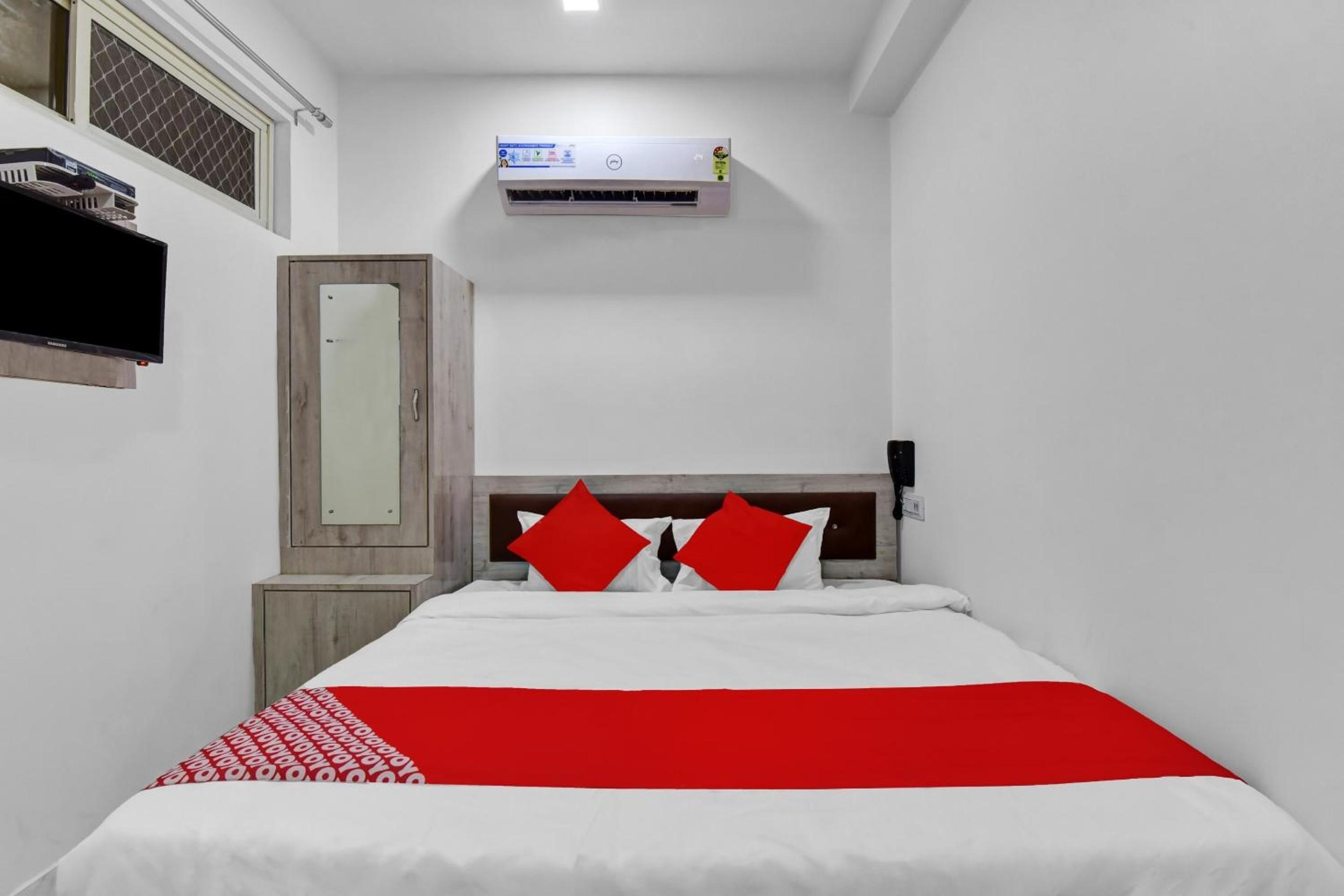 Deluxe Triple Room photo 3