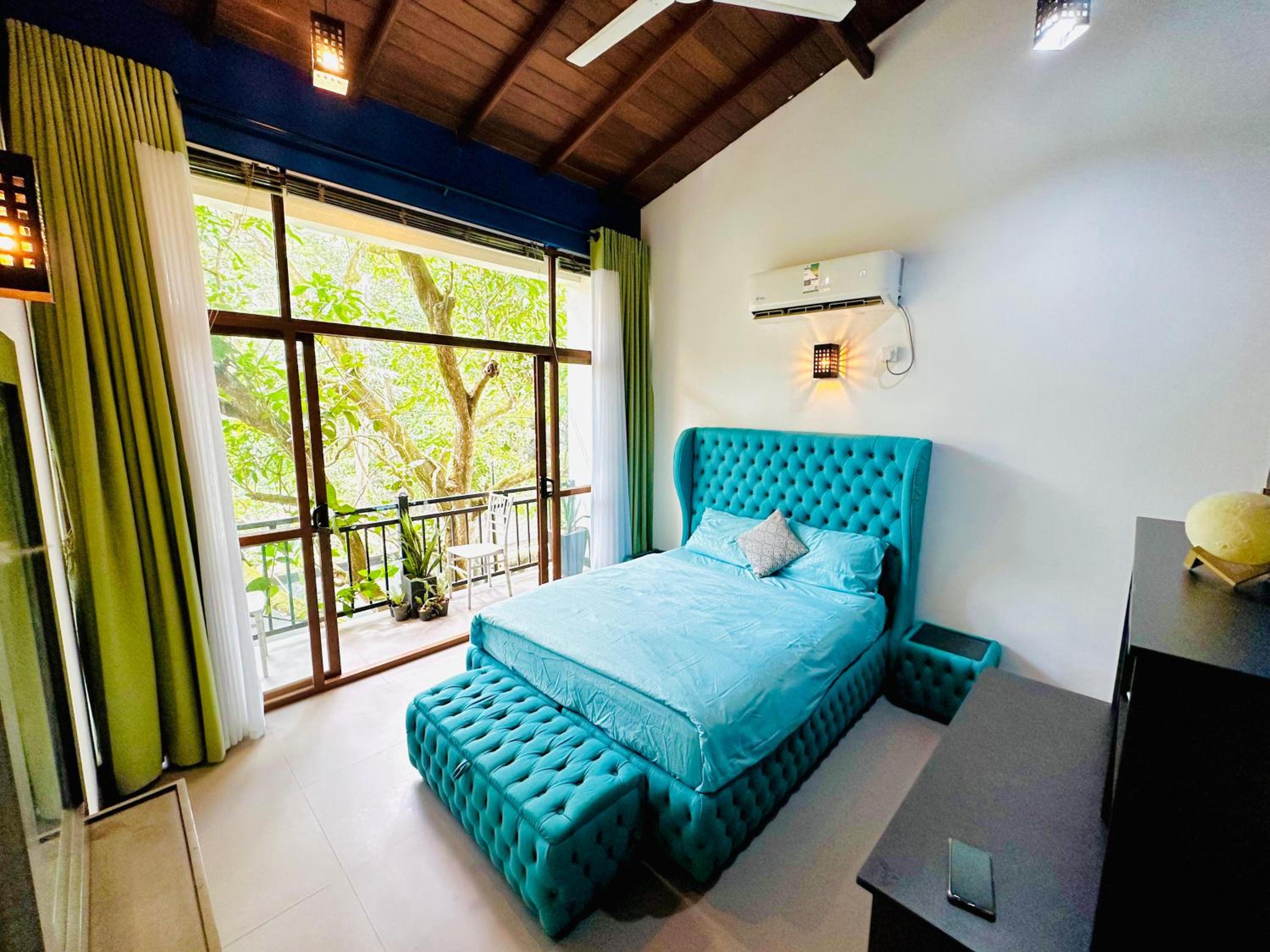 King Room with Balcony