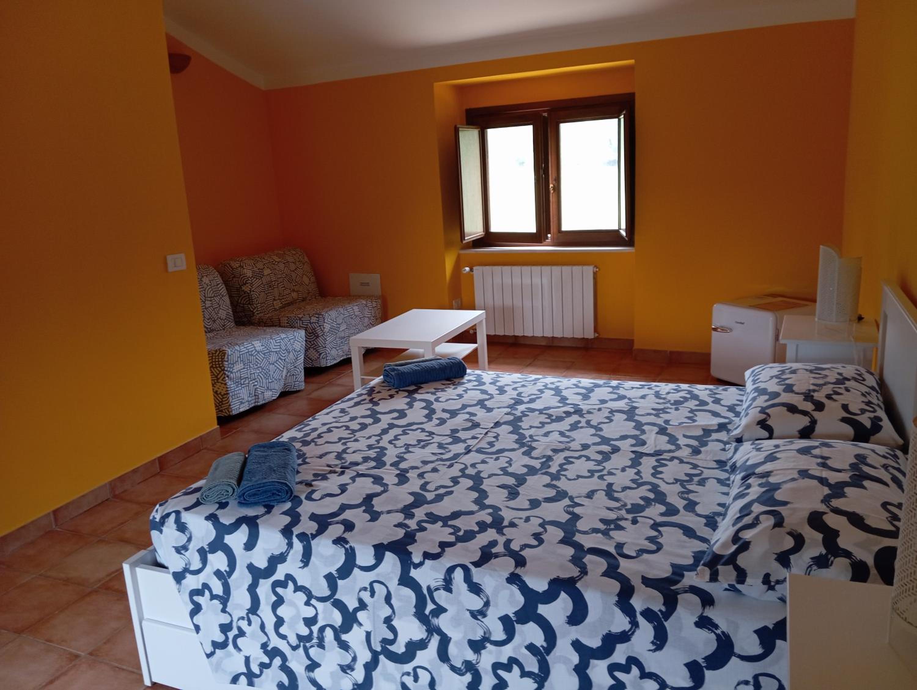 Double Room with Private External Bathroom photo 2