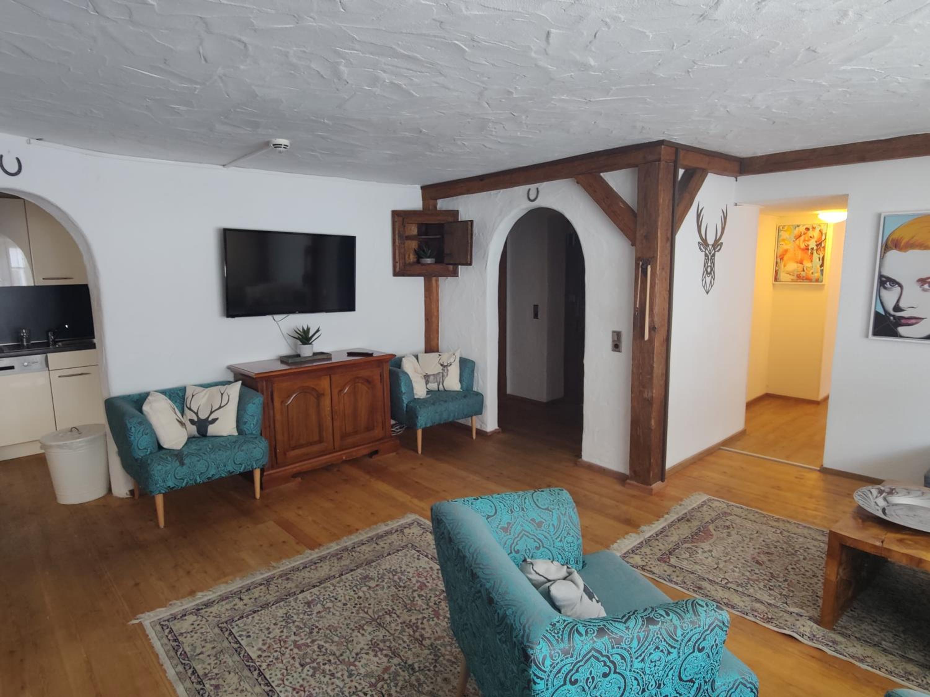 Five-Bedroom Apartment photo 1