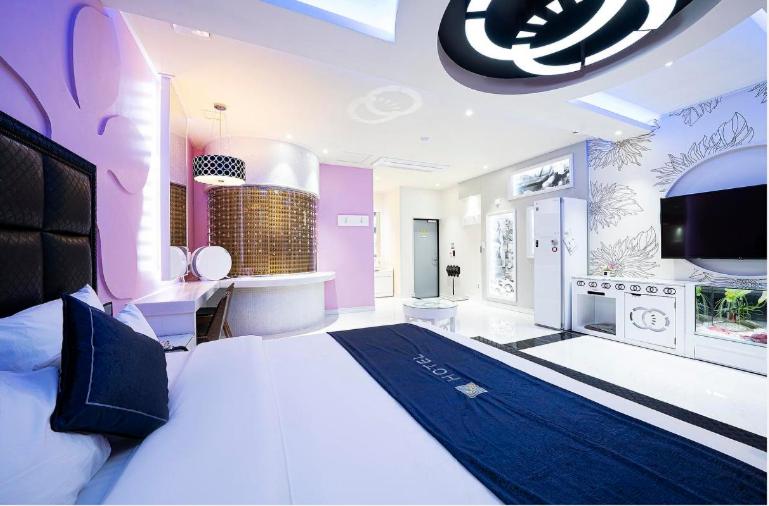 Superior King Room photo 1