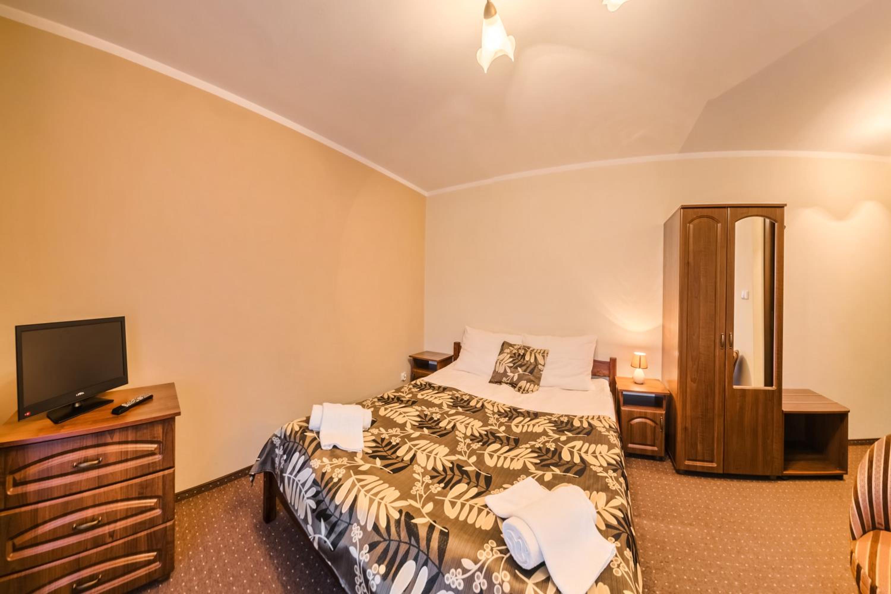 Double or Twin Room - Photo 22