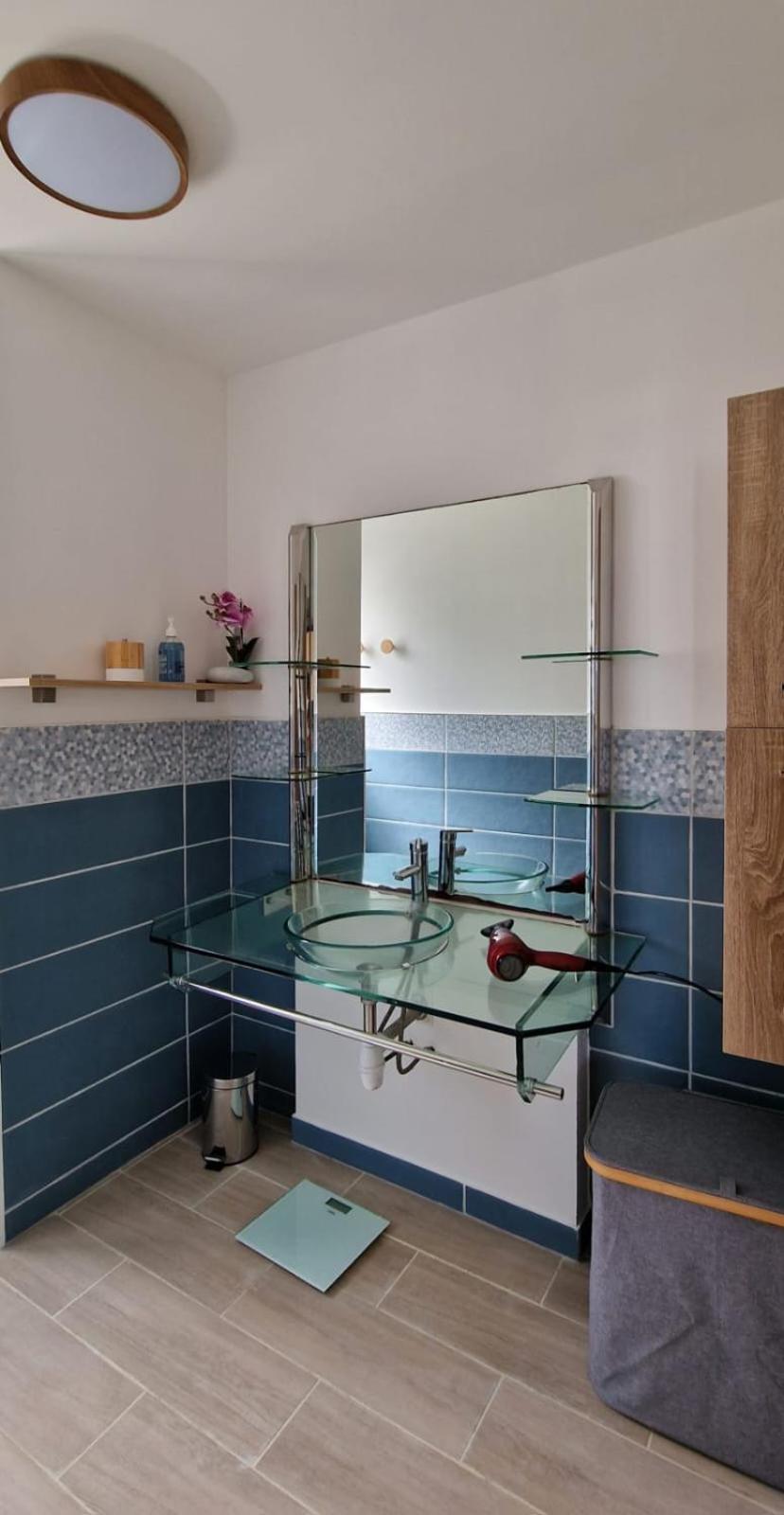One-Bedroom Apartment with Ocean View photo 2