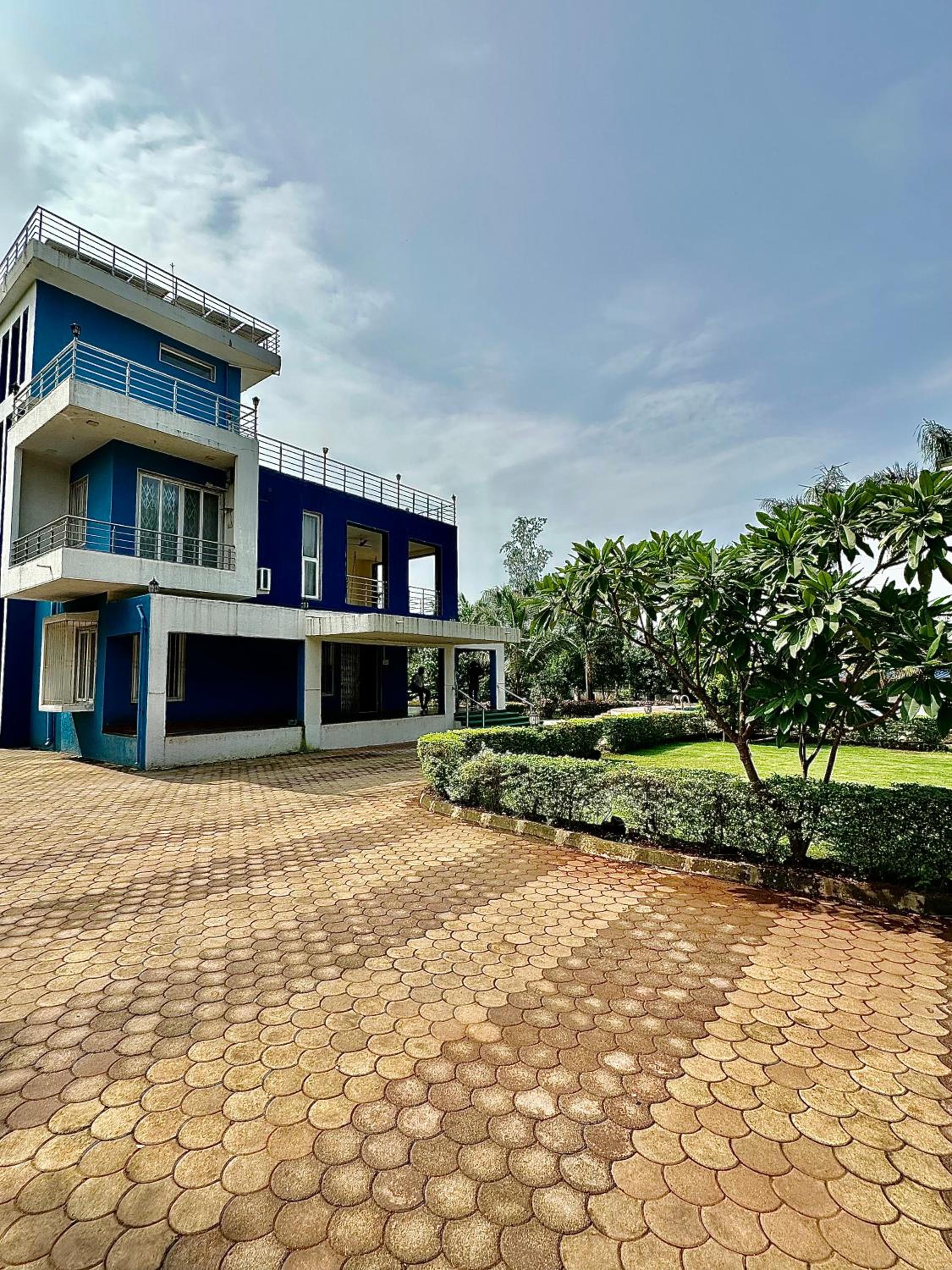 Villa photo 3