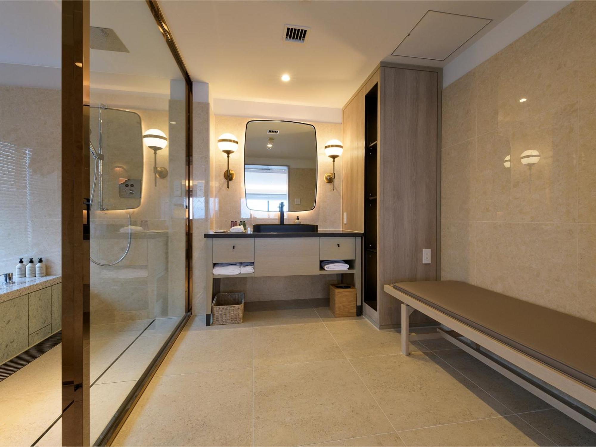 Emperor Suite Ocean View - Photo 3