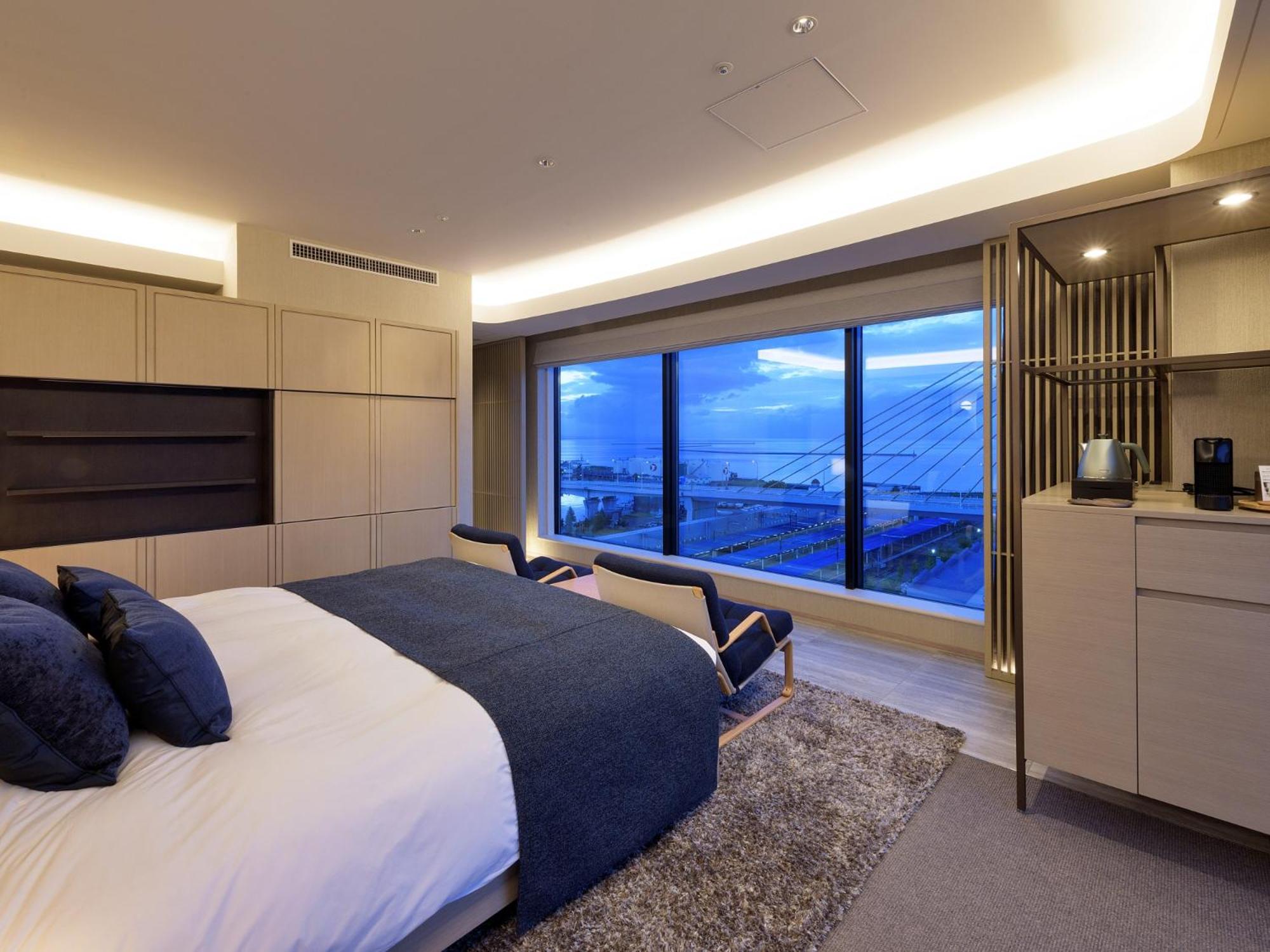 Emperor Suite Ocean View - Photo 8