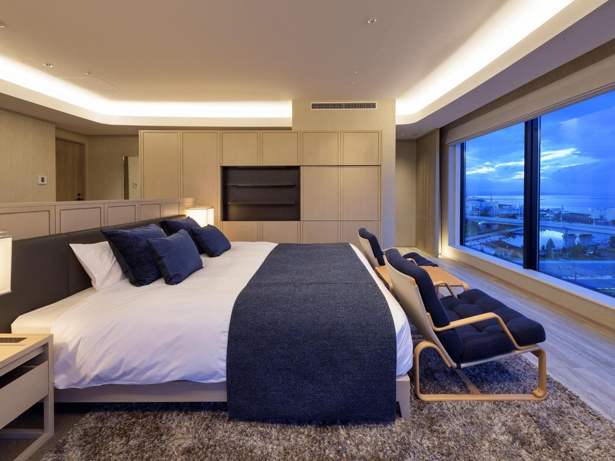 Emperor Suite Ocean View - Photo 10