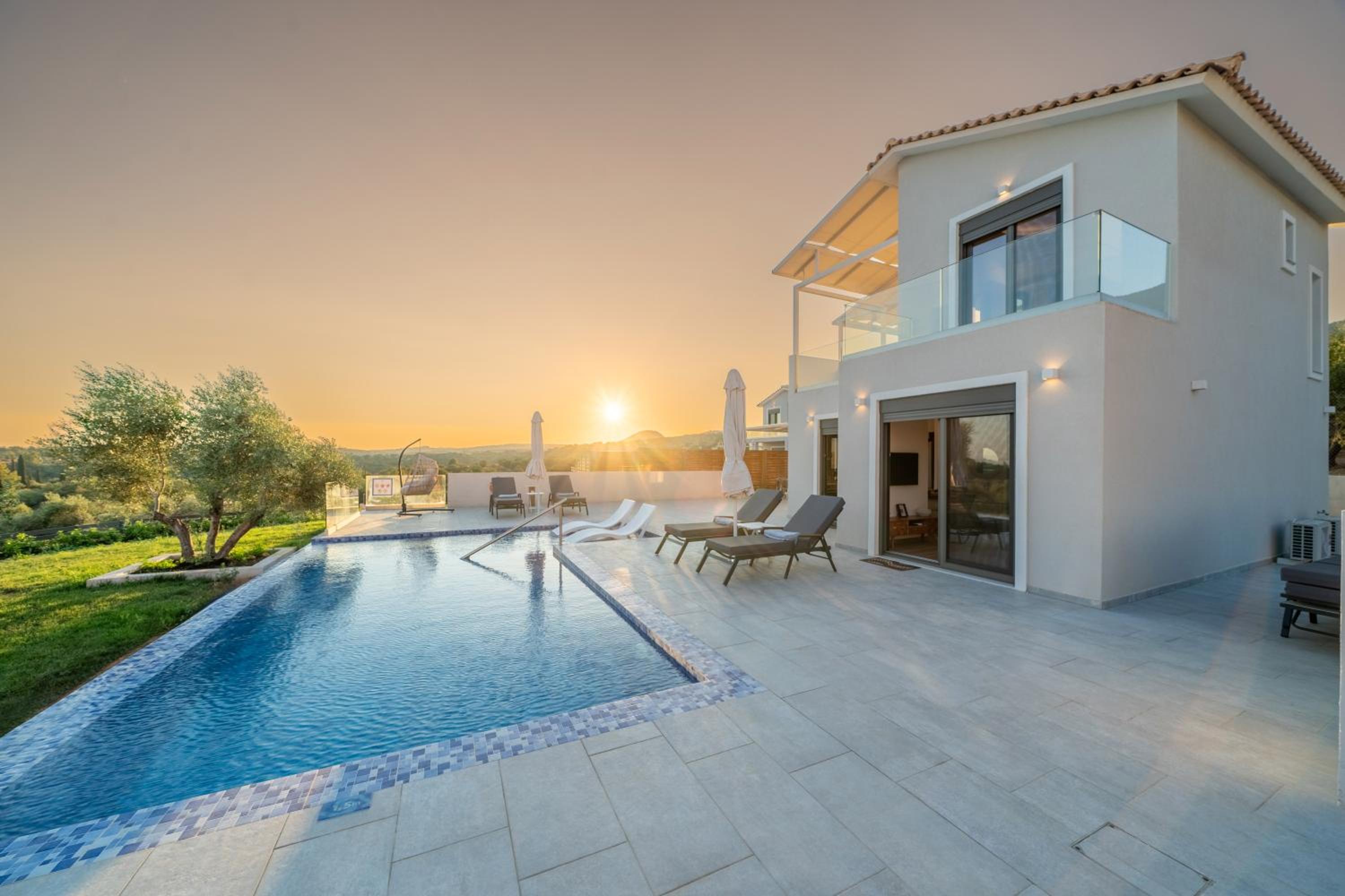 Villa with Private Pool photo 3