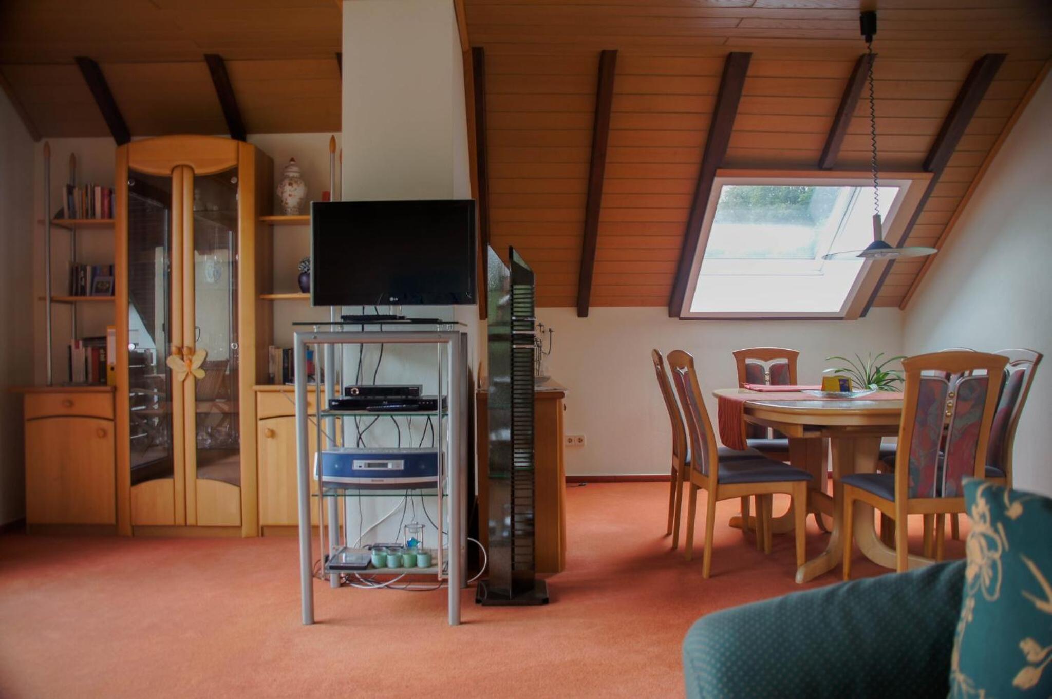 Two-Bedroom Deluxe Apartment with Garden View photo 2