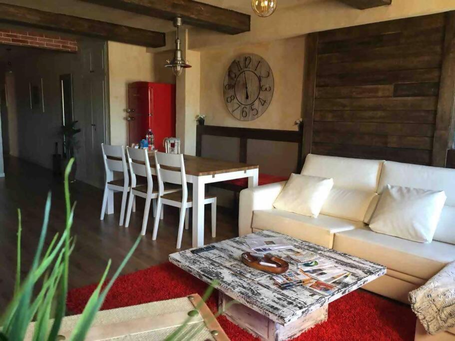 Two-Bedroom Apartment - Photo 3