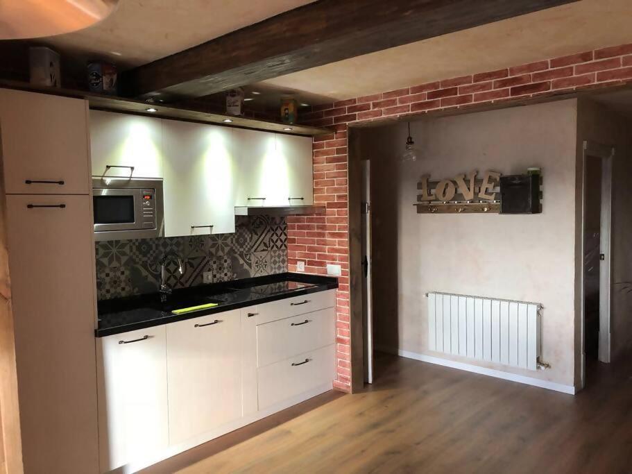 Two-Bedroom Apartment - Photo 5