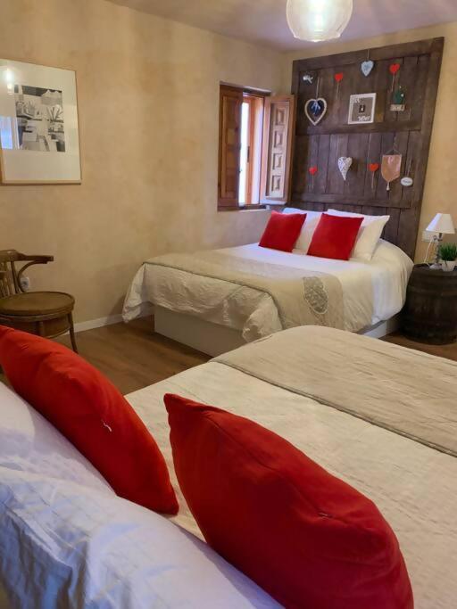 Two-Bedroom Apartment - Photo 31