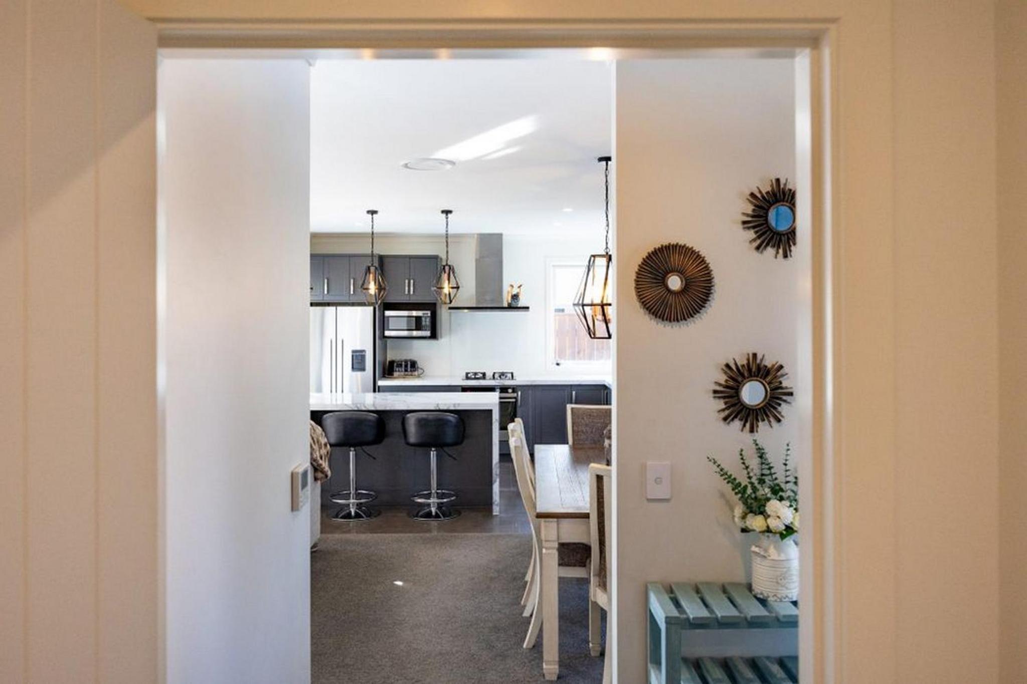 Three-Bedroom House photo 3