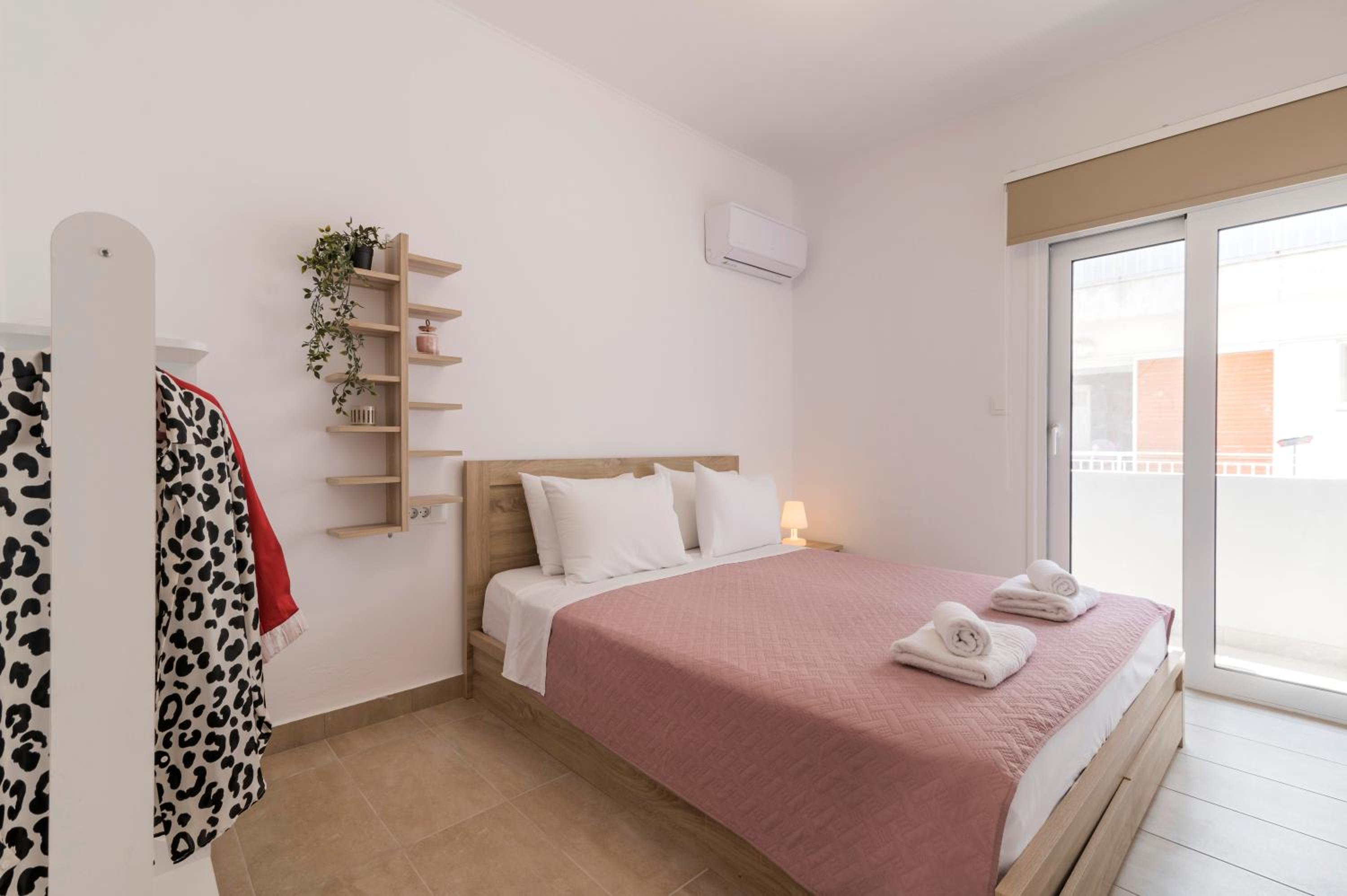 Two-Bedroom Apartment with Balcony photo 2