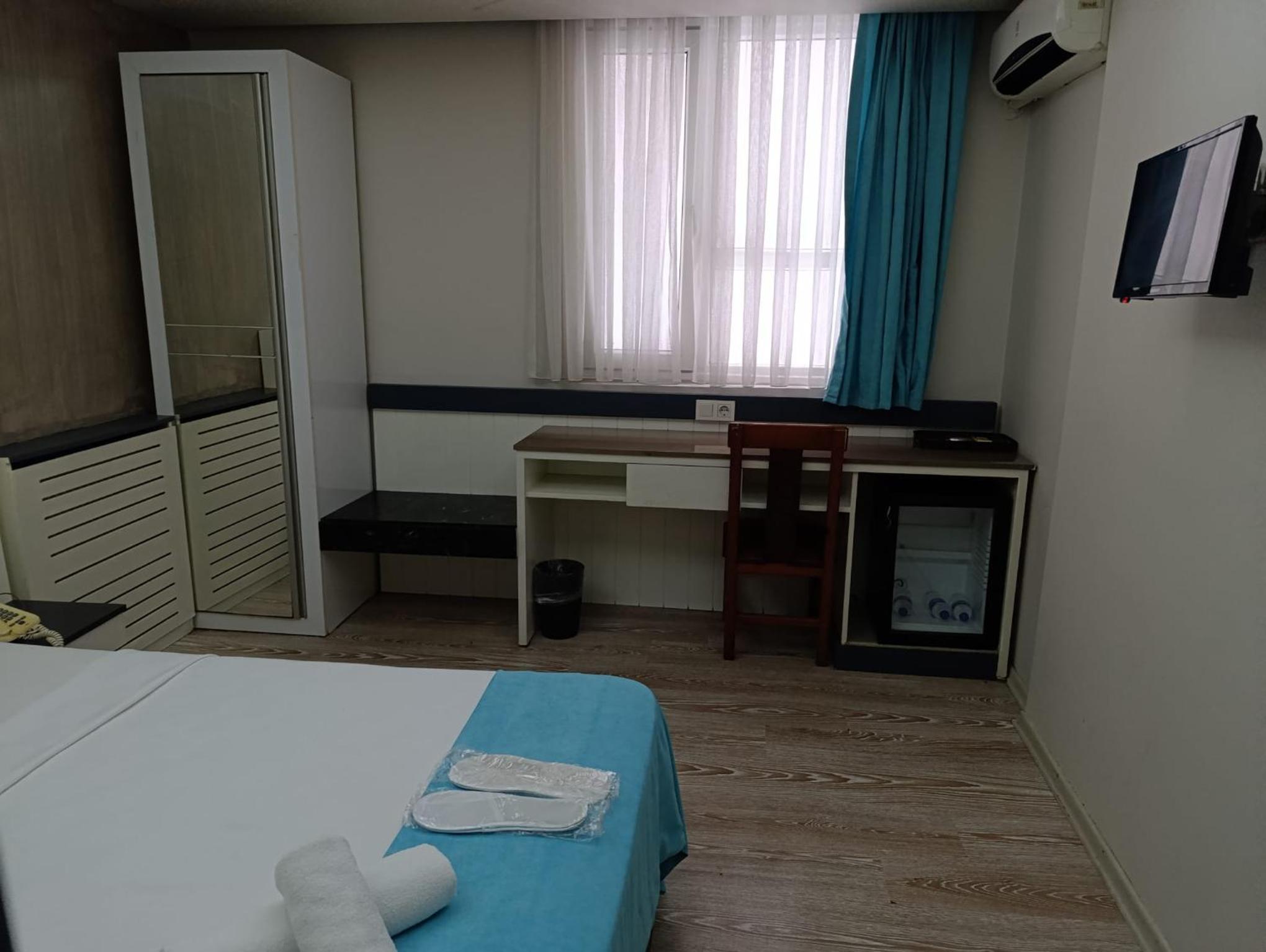 Standard Double or Twin Room photo 1