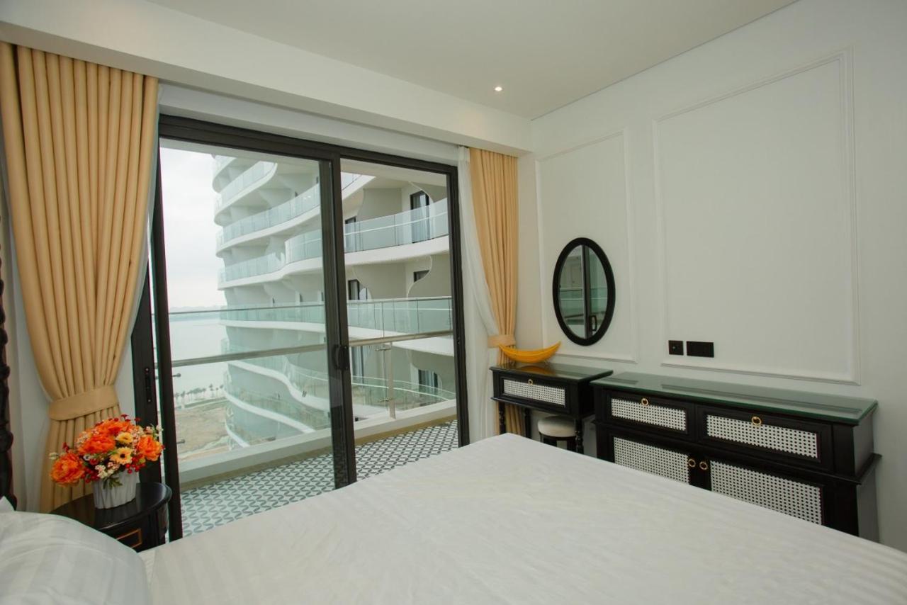 带阳台的两卧室公寓