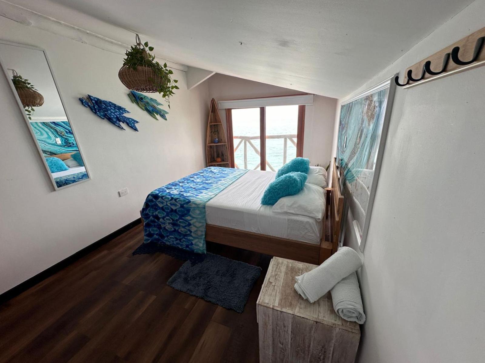 Deluxe Double Room with Sea View photo 2