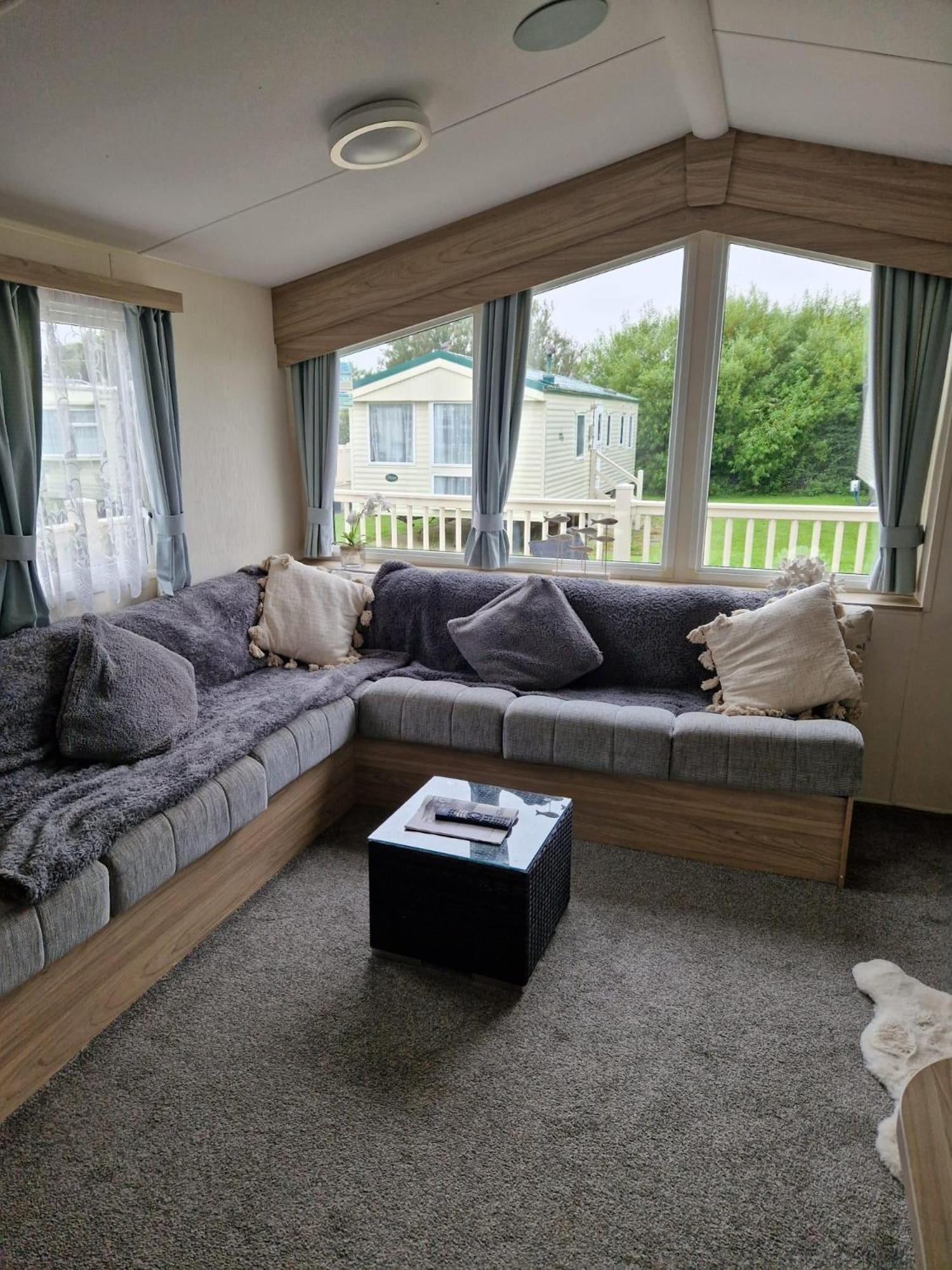 Mobile Home photo 1