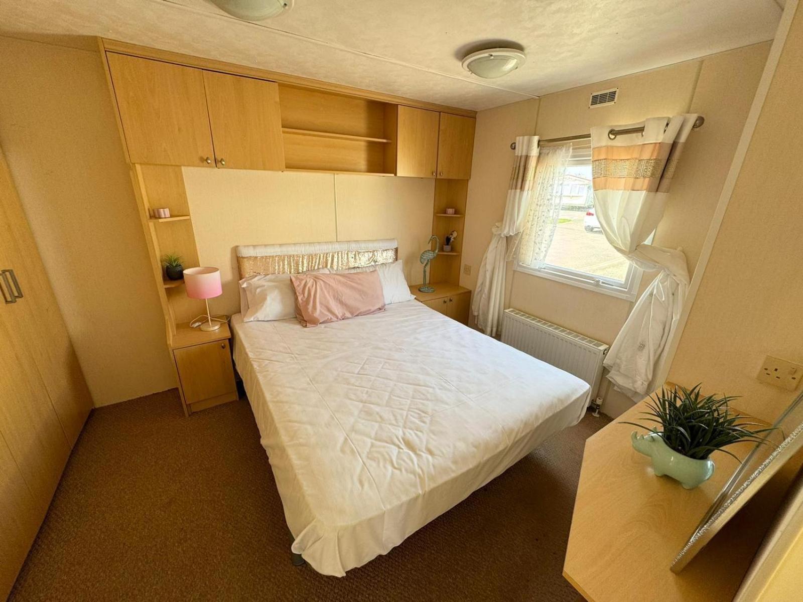 Mobile Home photo 2