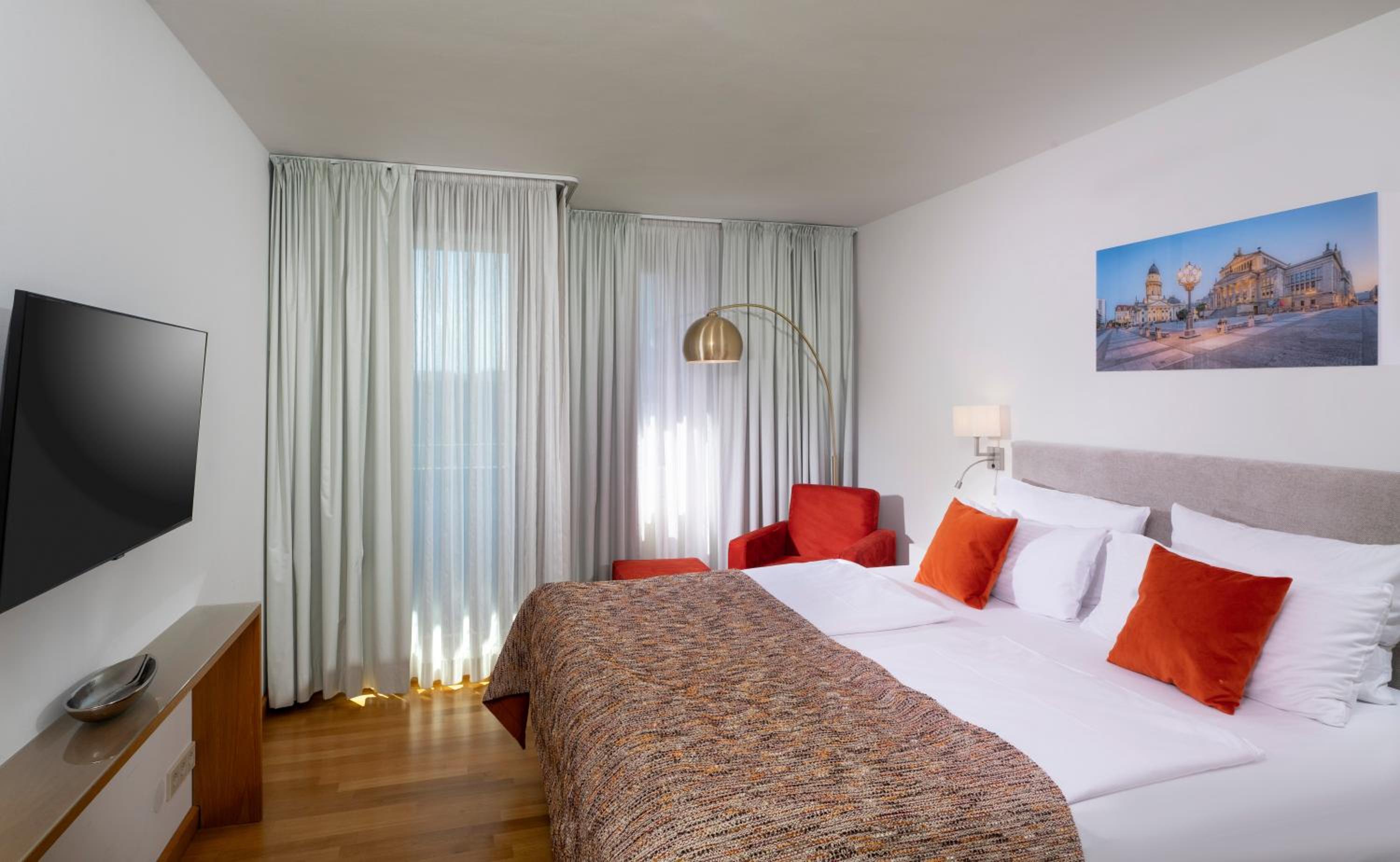 Two-Bedroom Apartment with Rooftop Terrace